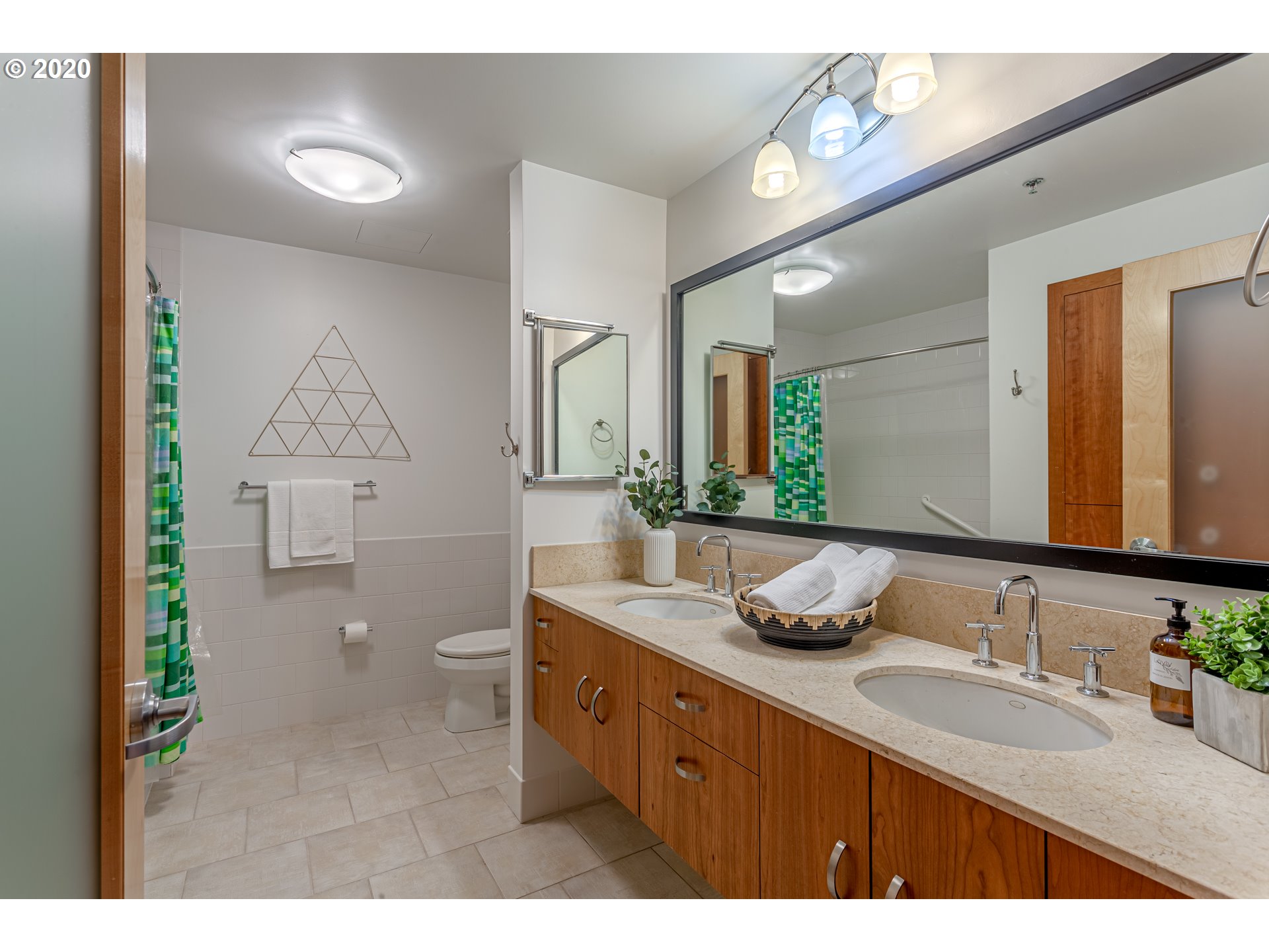 Photo #4: 19532500 Listing 
