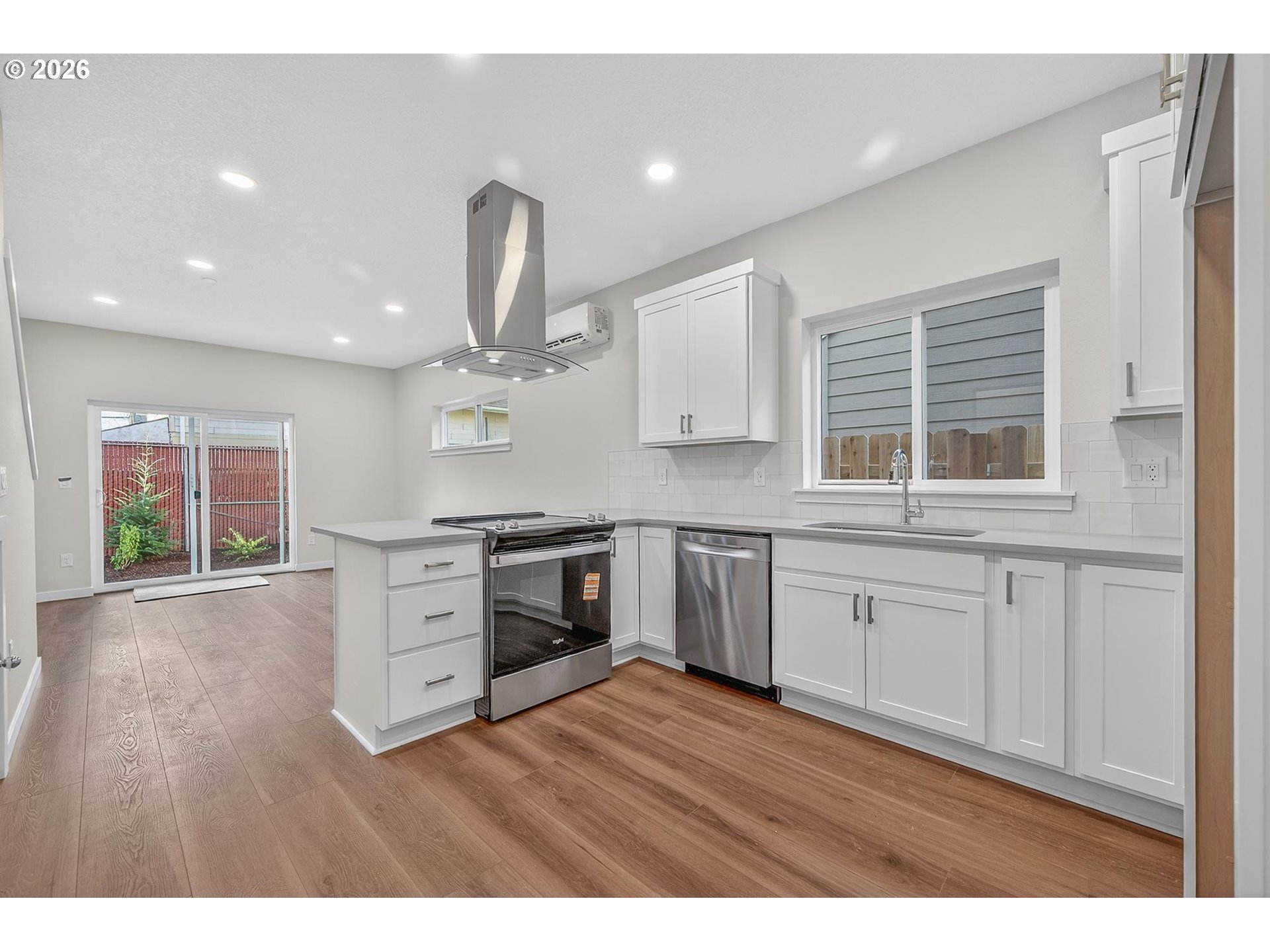 Photo #7: 195473154 Listing: Photo #7