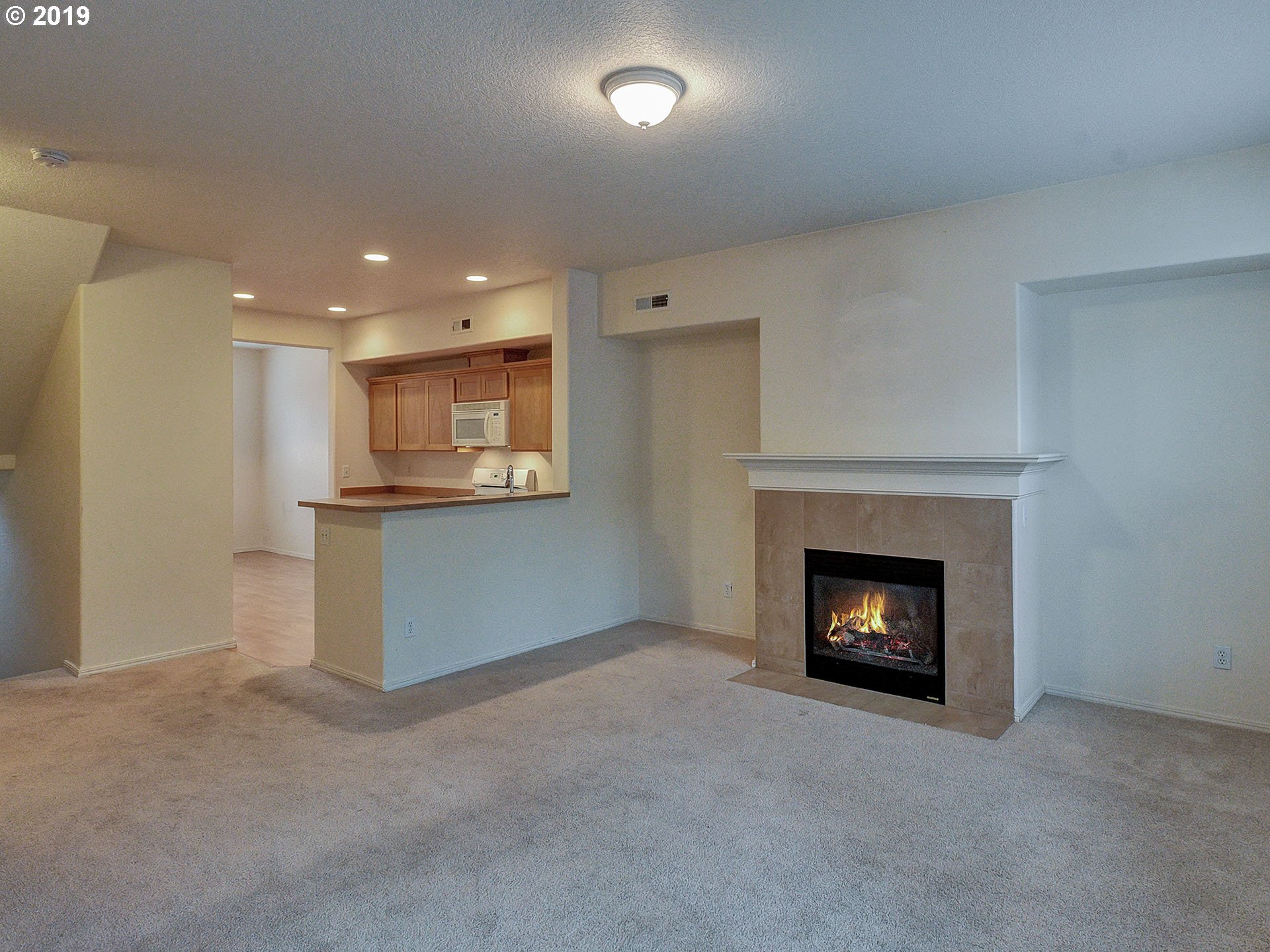 Photo #4: 19560174 Listing 