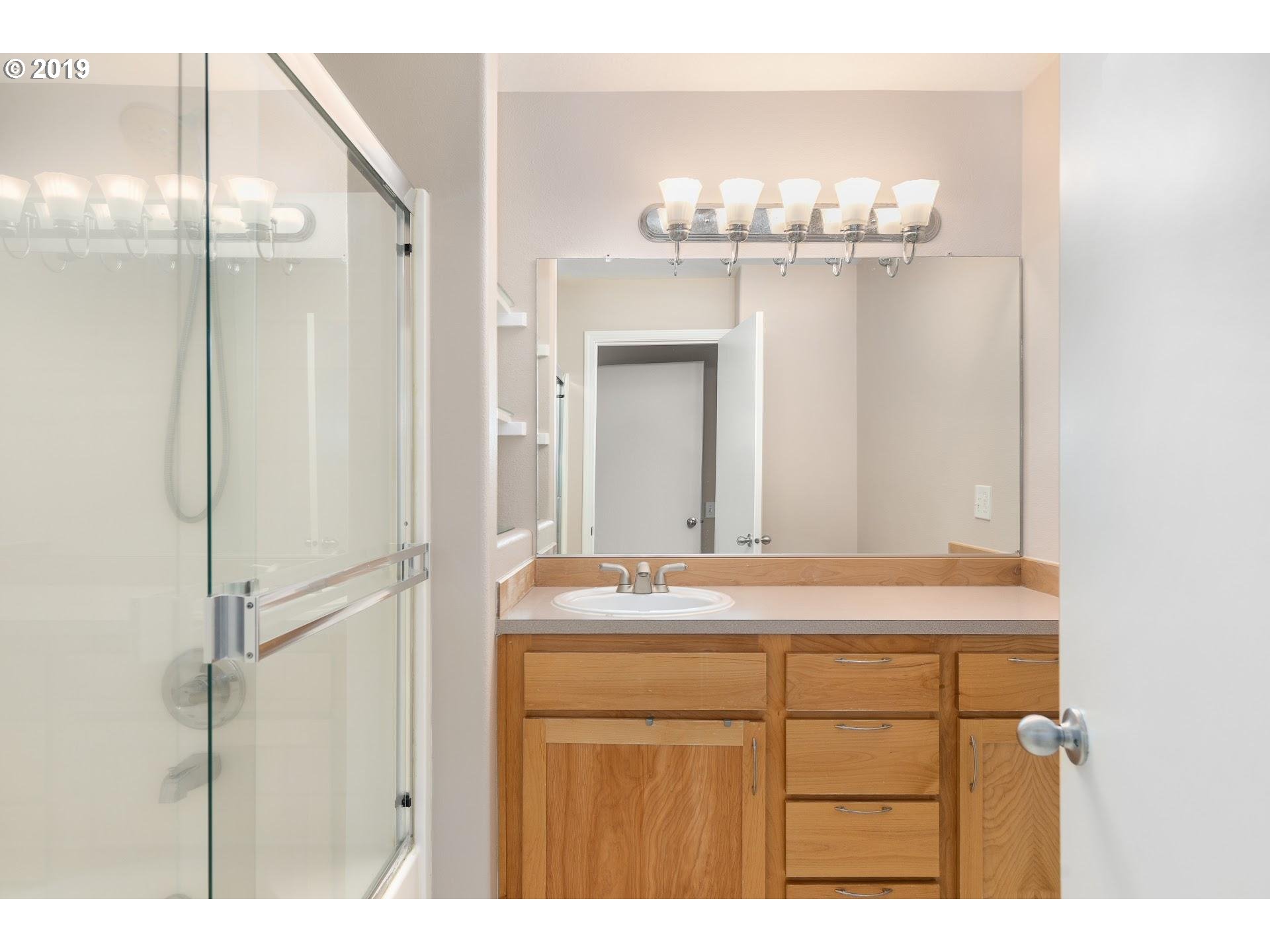 Photo #5: 19573275 Listing 