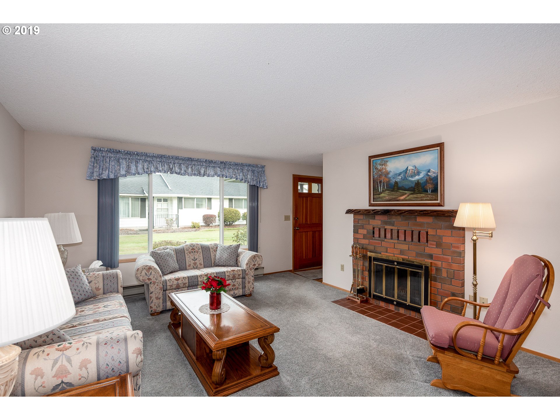 Photo #2: 19574156 Listing 