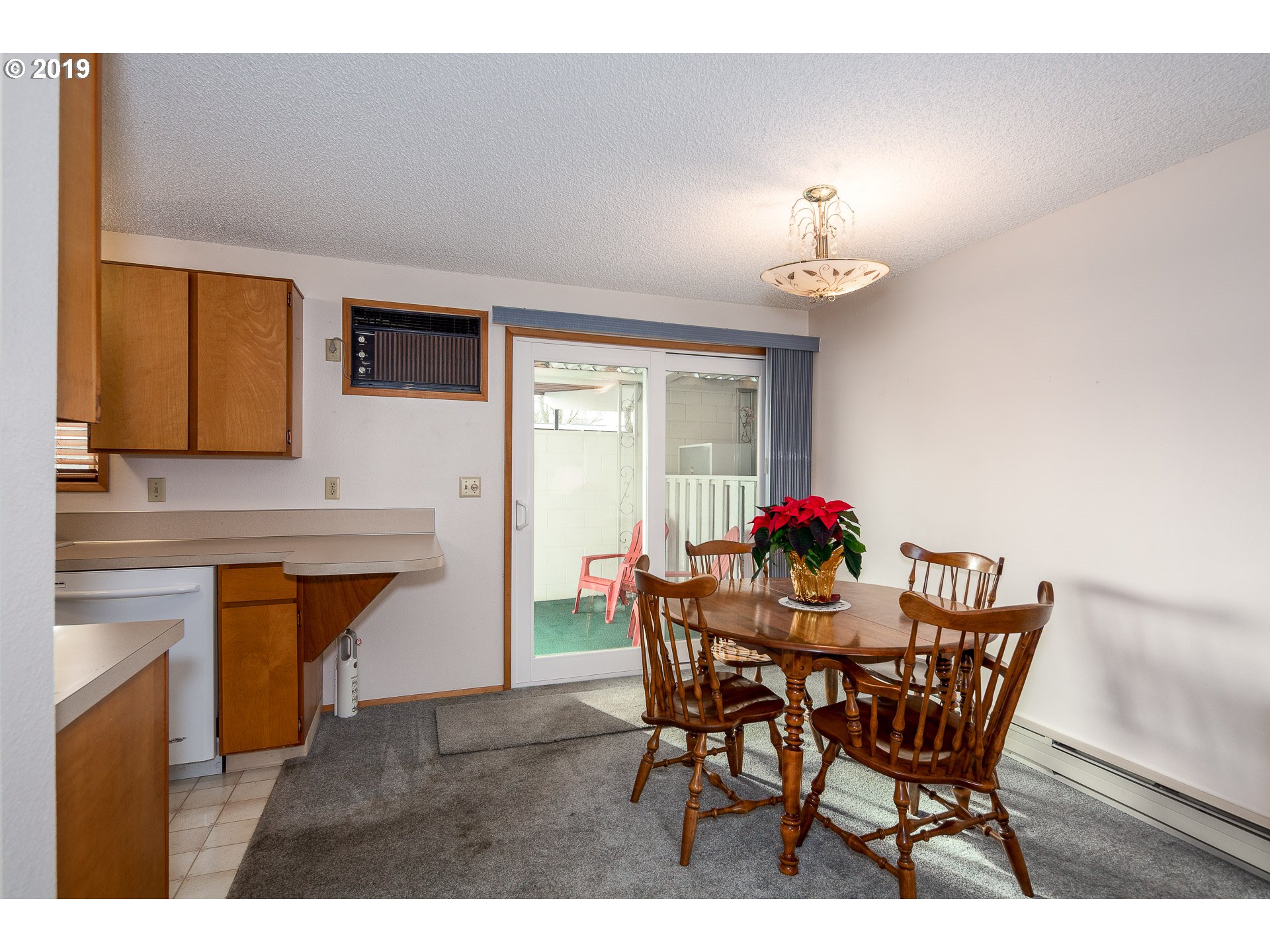 Photo #3: 19574156 Listing 