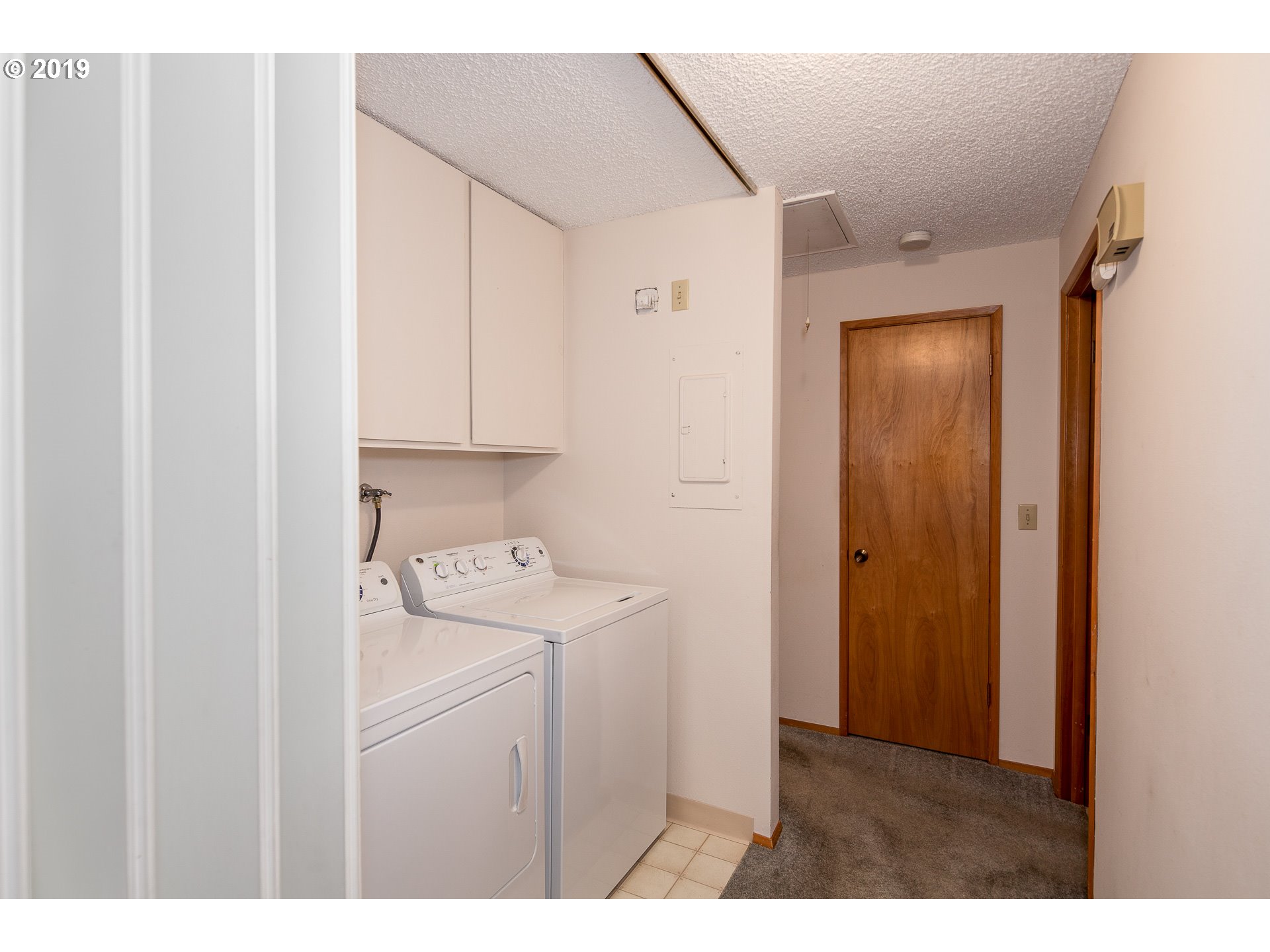 Photo #4: 19574156 Listing 