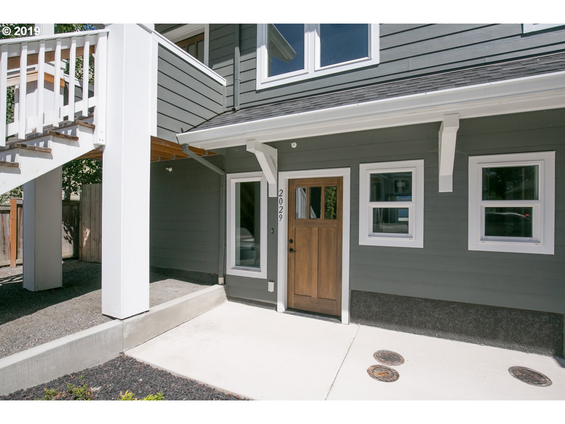 Photo #2: 19577968 Listing 
