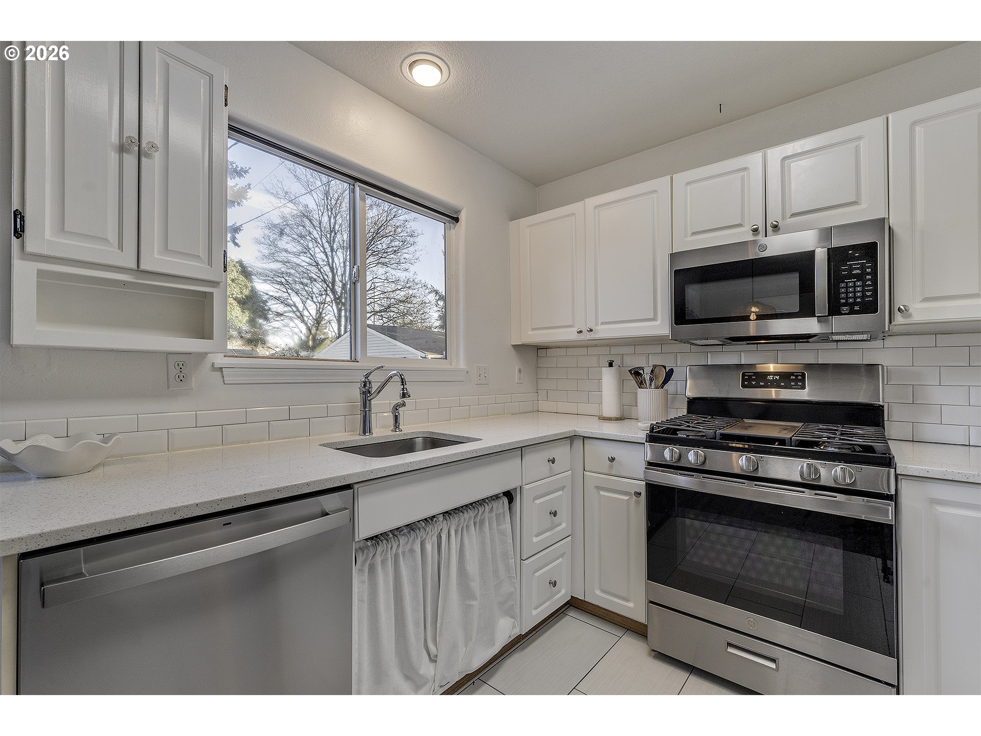 6223 N YALE ST, Portland, OR, 97203