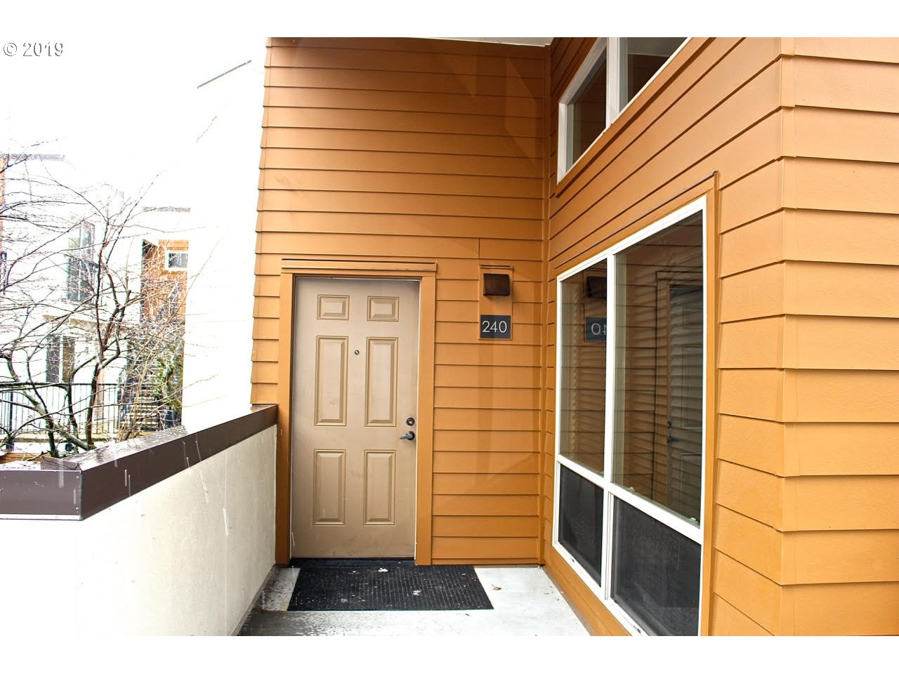Photo #2: 19612095 Listing 