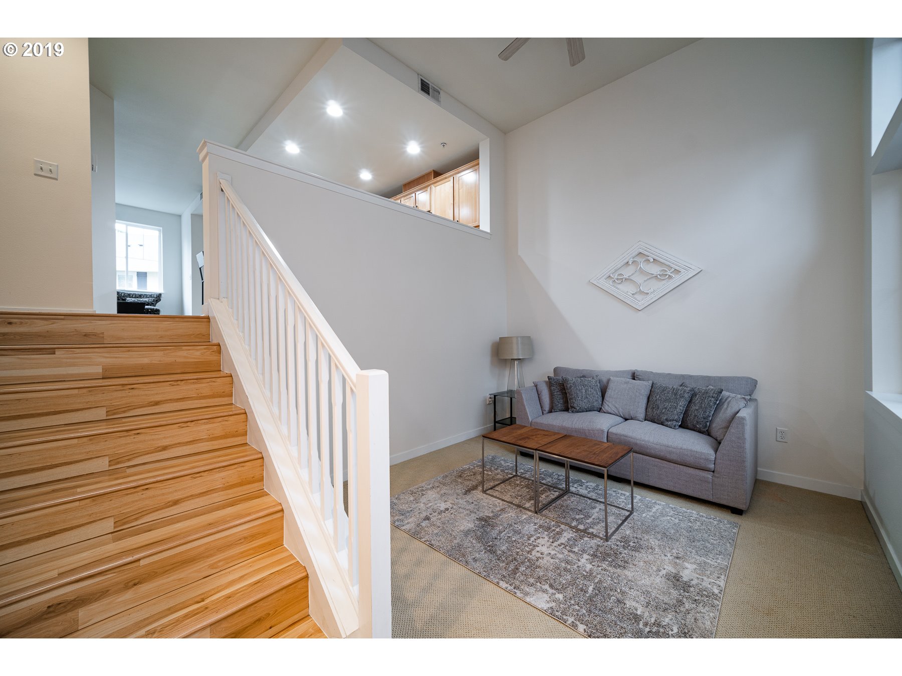 Photo #6: 19612657 Listing 