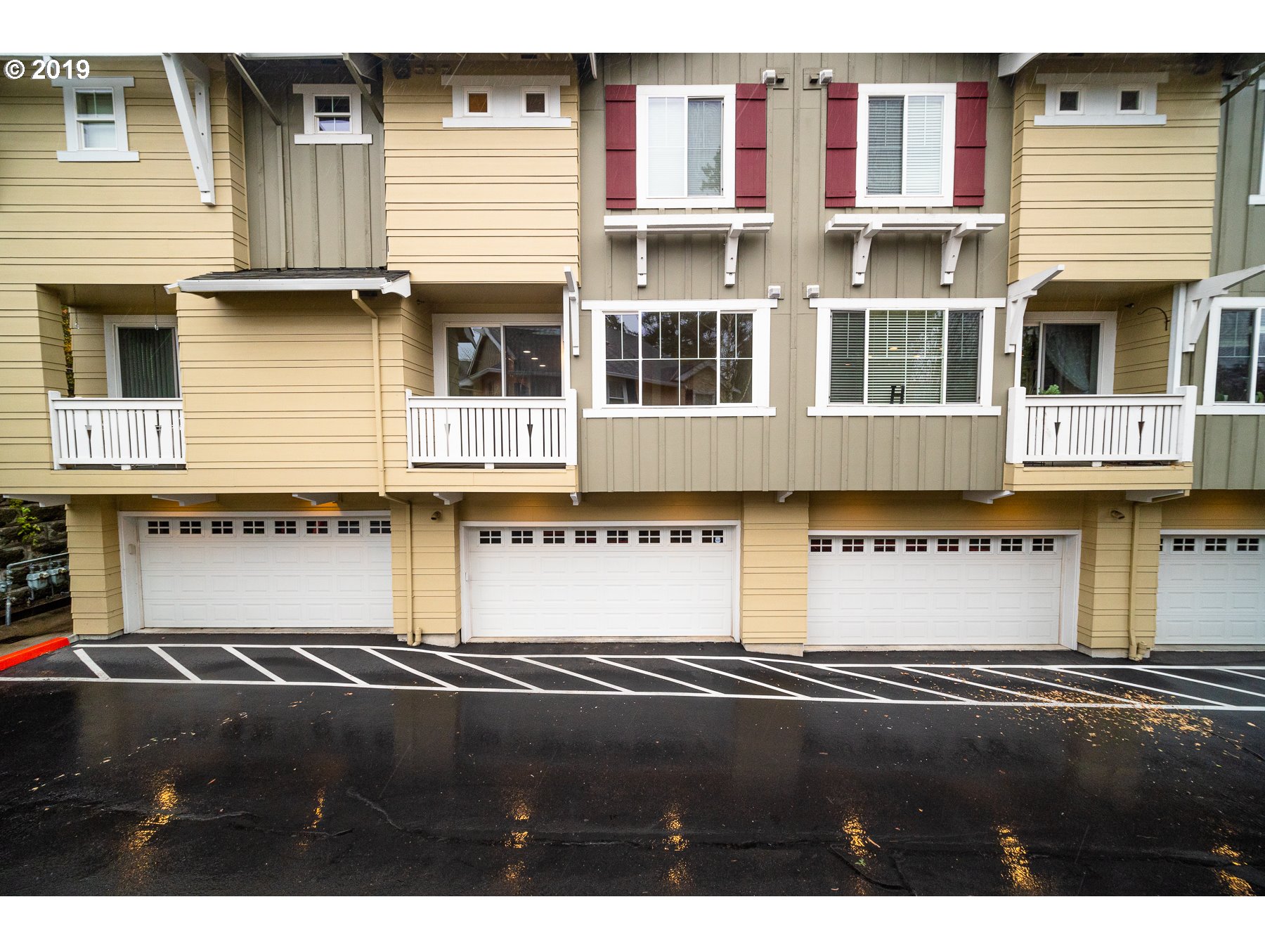 Photo #5: 19612657 Listing 