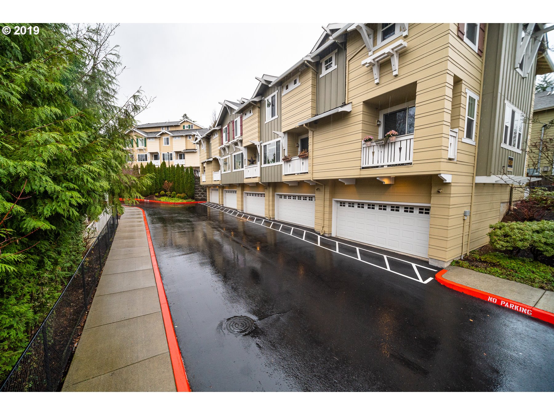 Photo #4: 19612657 Listing 