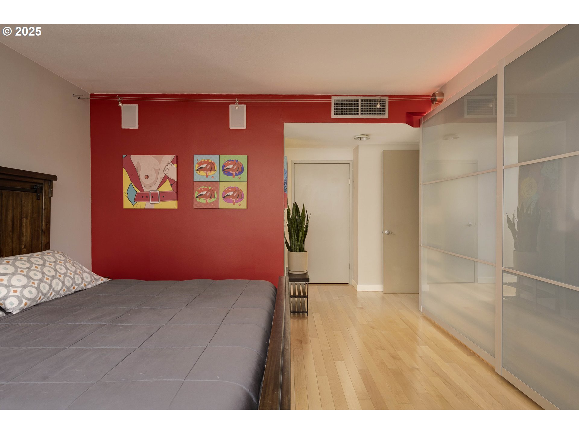 Photo #15: 196274819 Listing: Photo #15