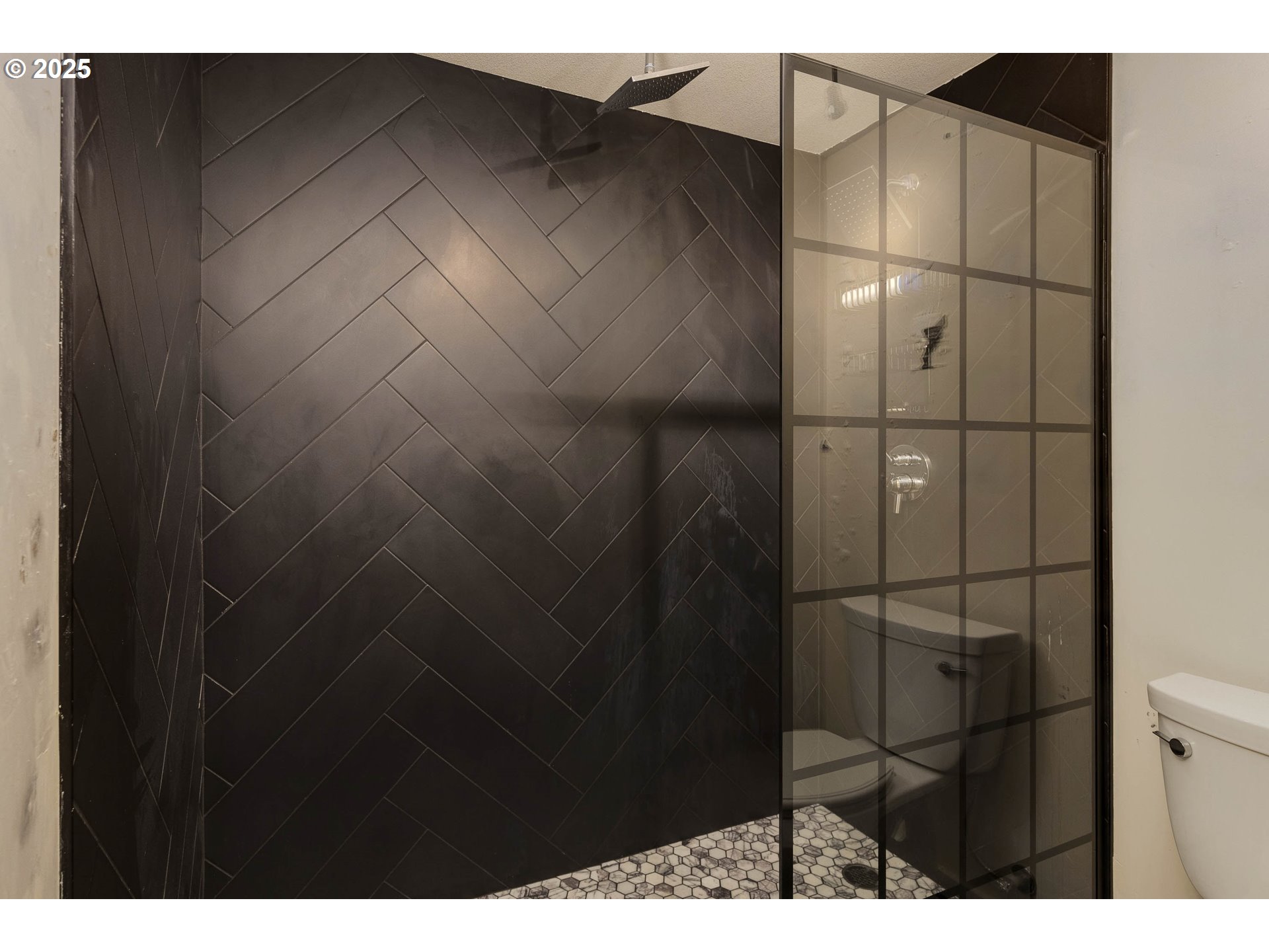 Photo #17: 196274819 Listing: Photo #17