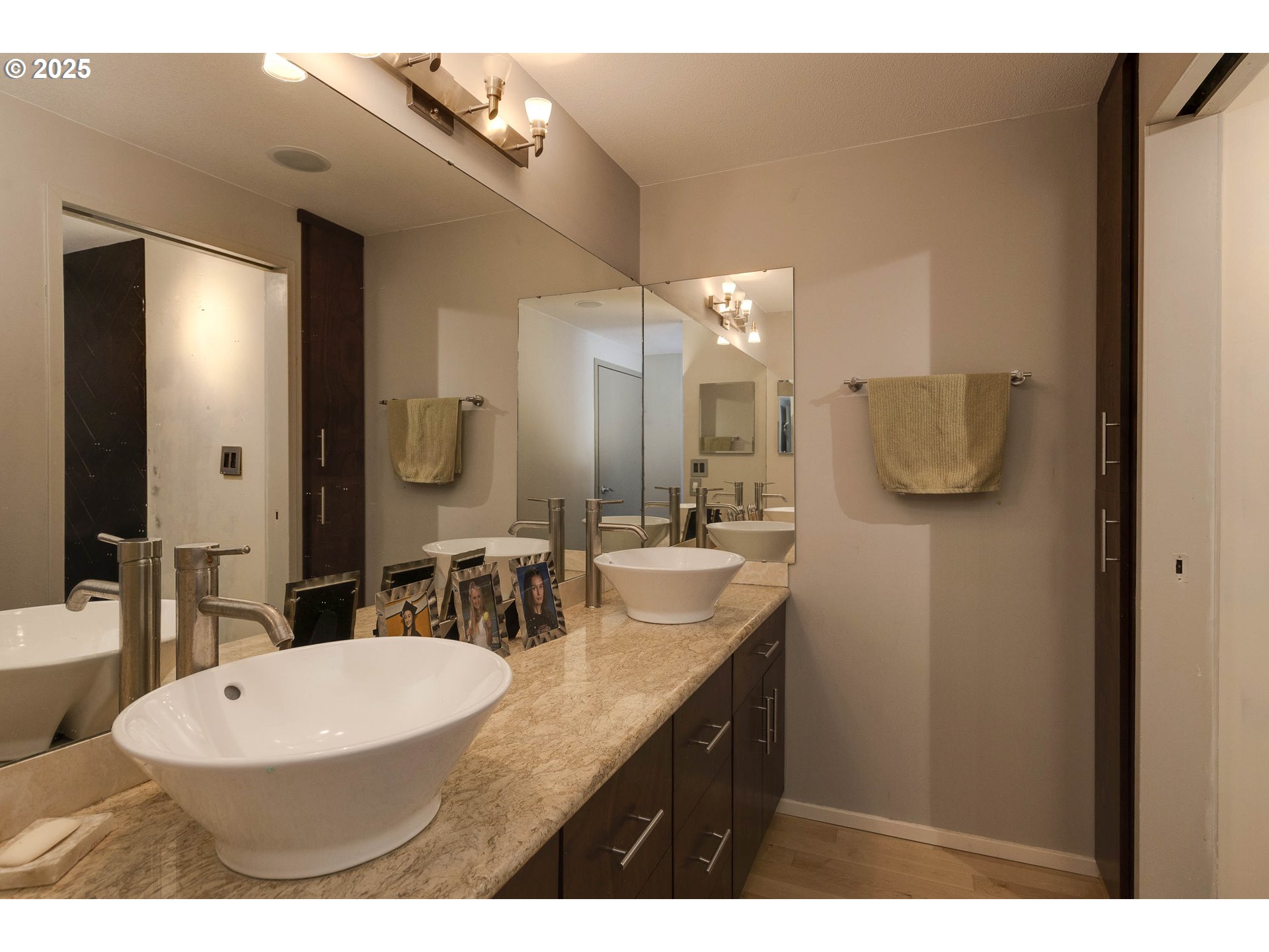 Photo #16: 196274819 Listing: Photo #16