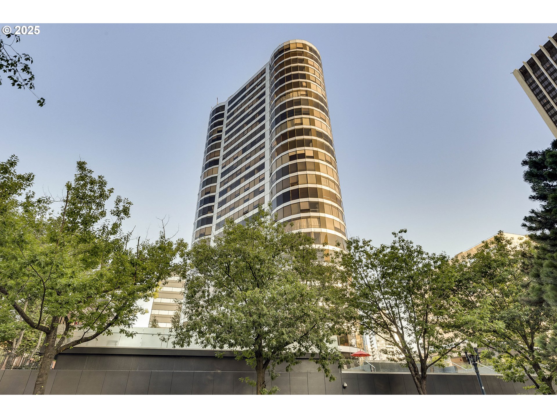Photo #10: 196274819 Listing: Photo #10