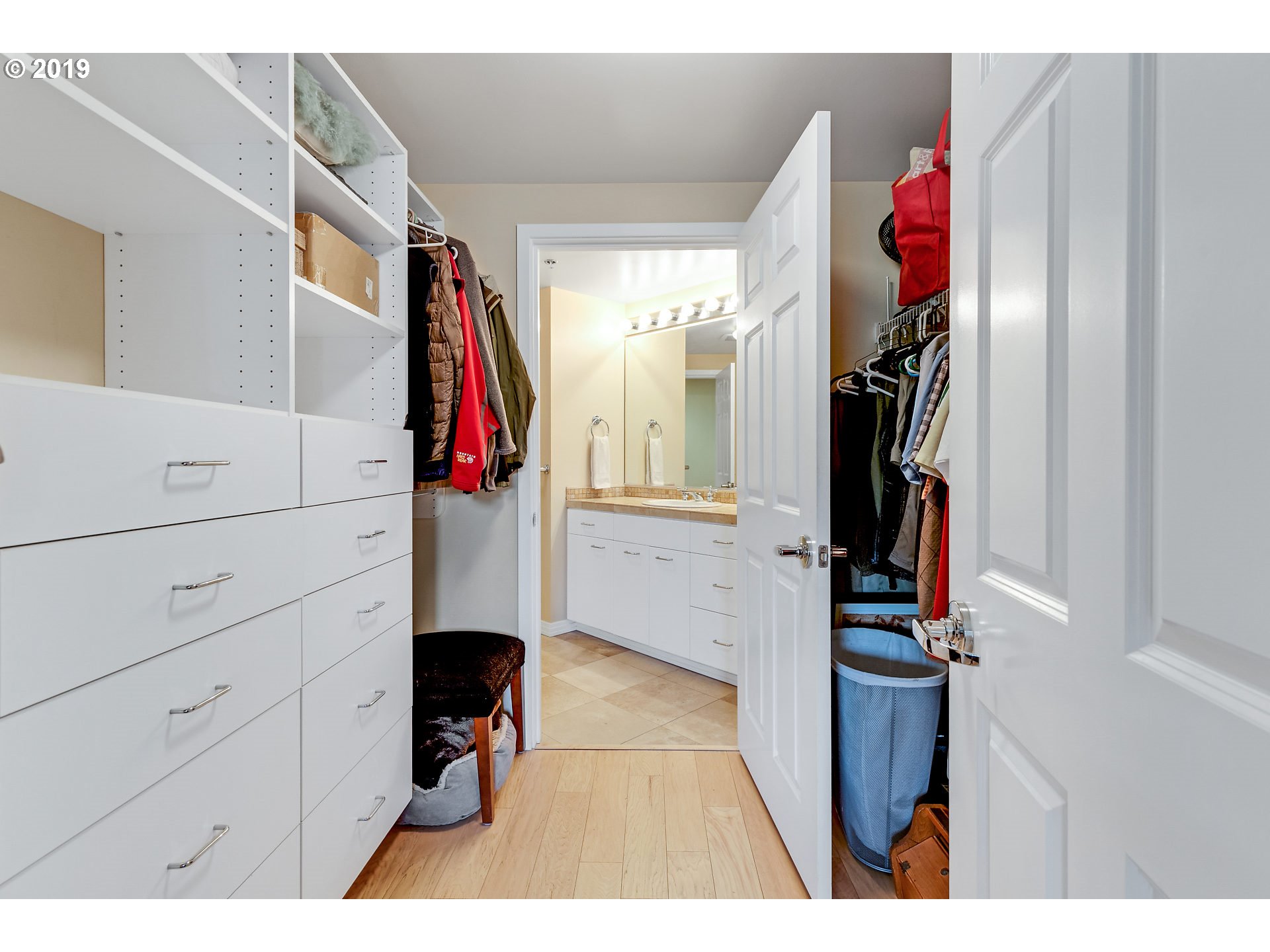 Photo #6: 19631871 Listing 