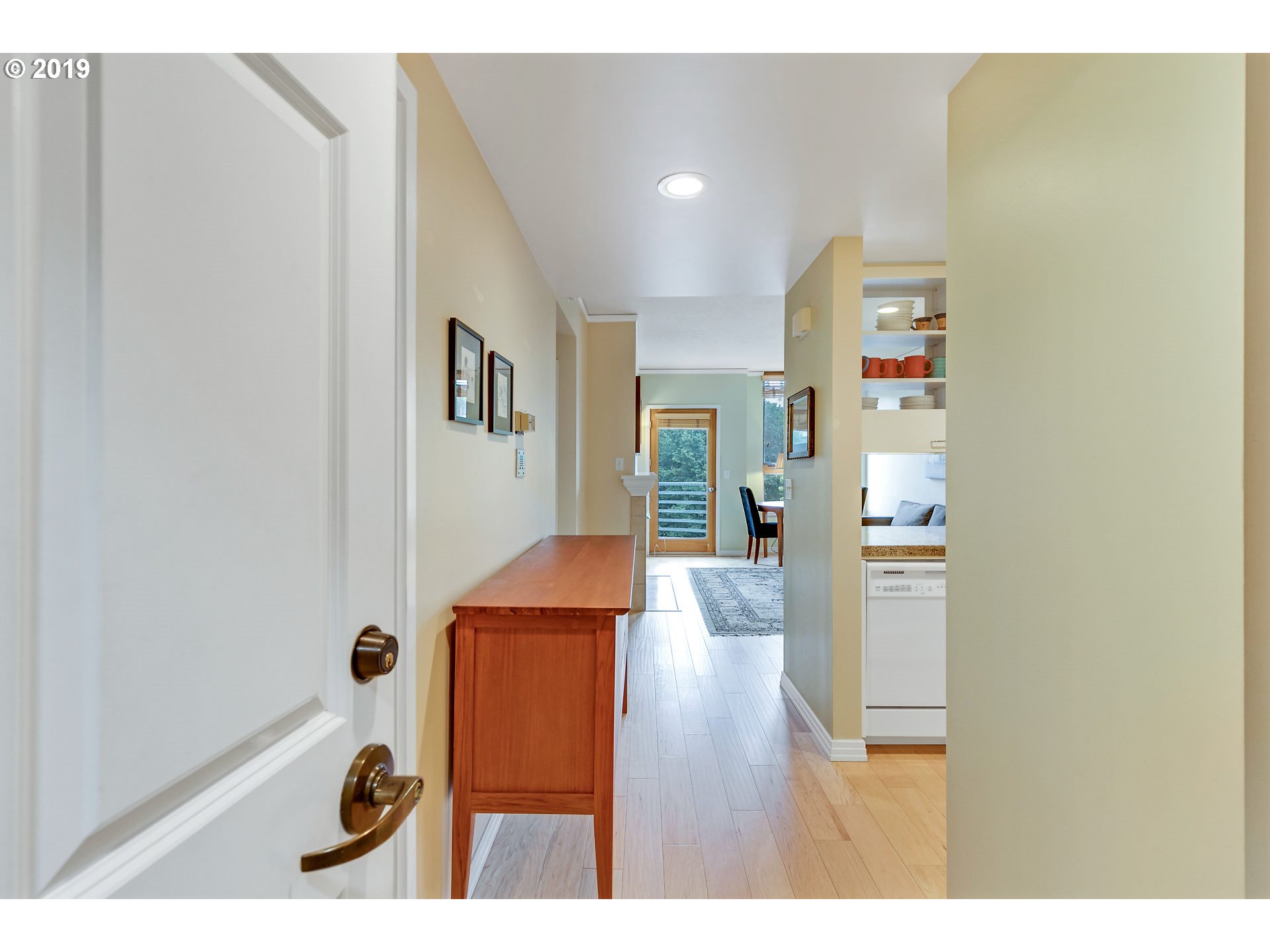 Photo #4: 19631871 Listing 