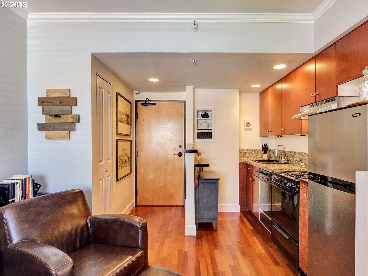 Photo #6: 19633460 Listing 