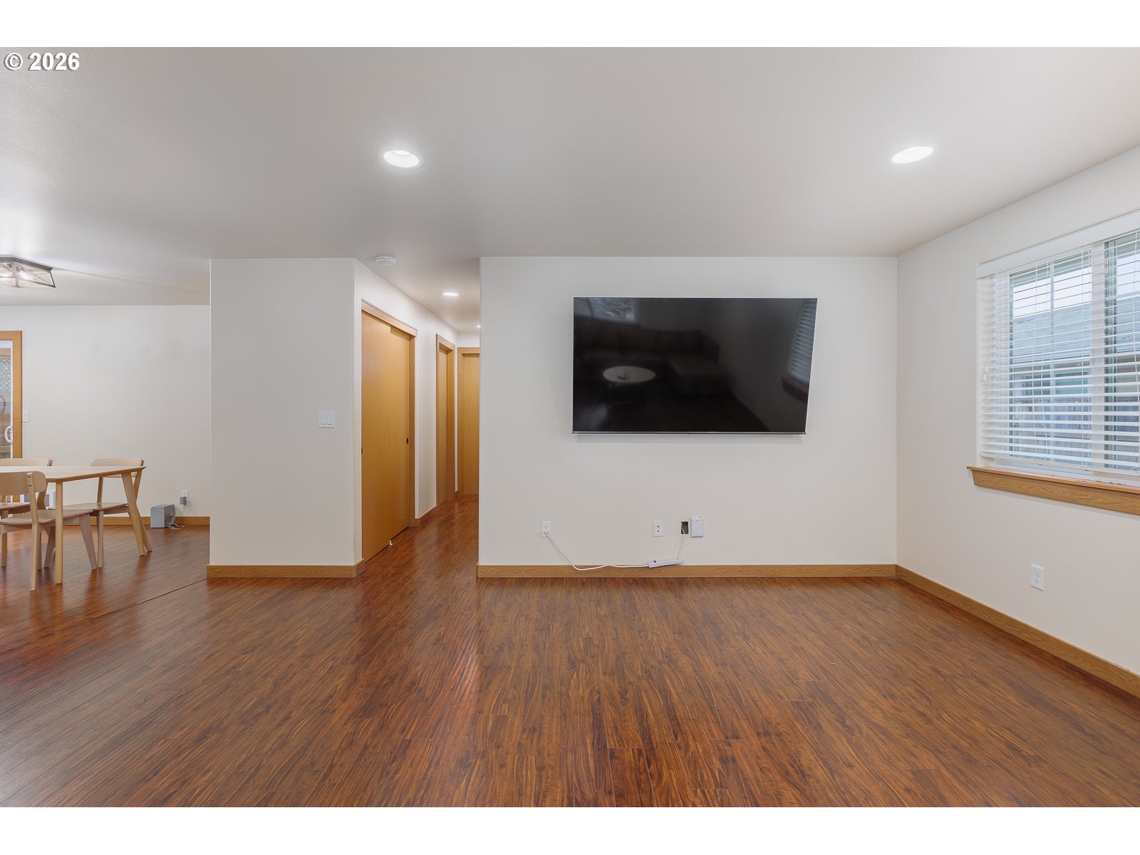 Property photo 11 of 33