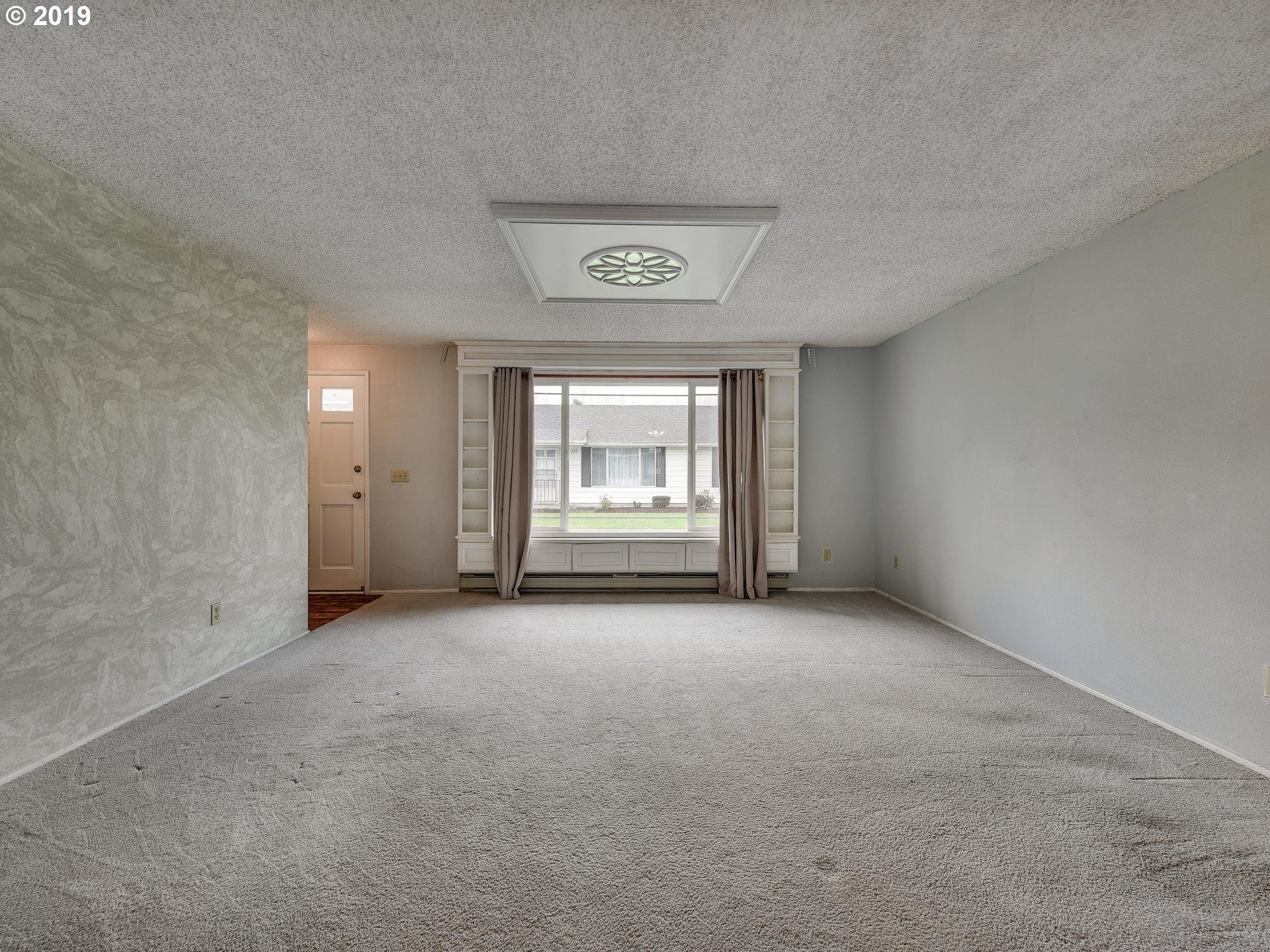Photo #6: 19652442 Listing 