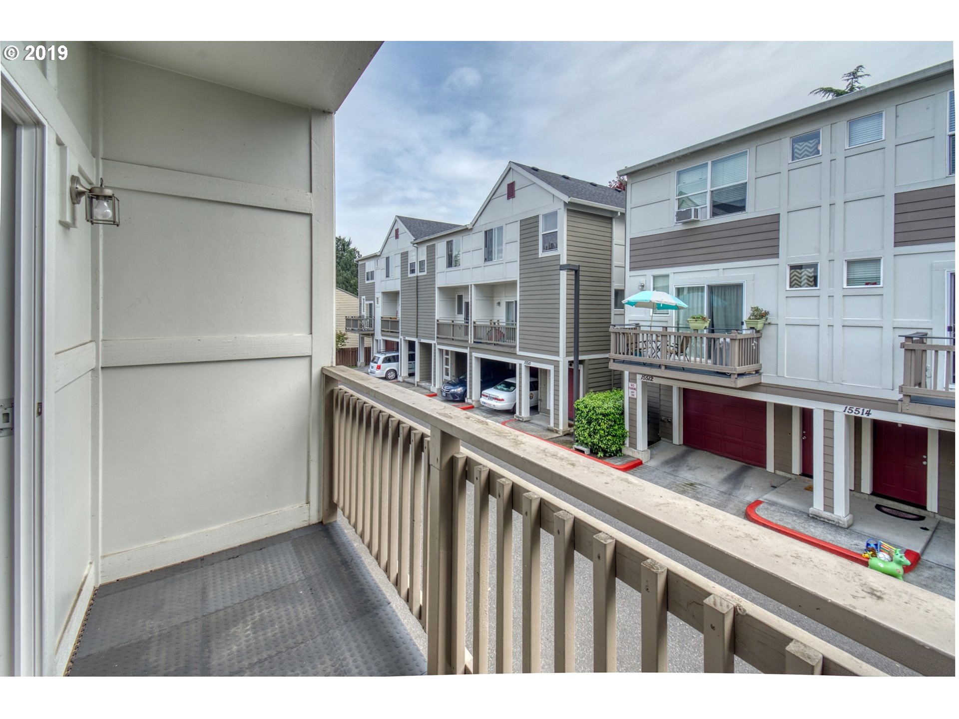 Photo #4: 19653391 Listing 