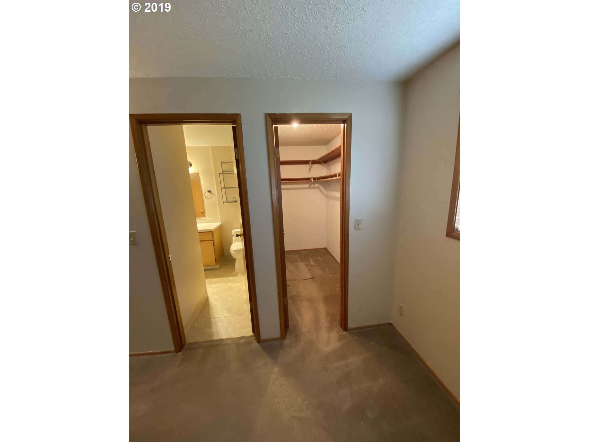 Photo #6: 19691656 Listing 