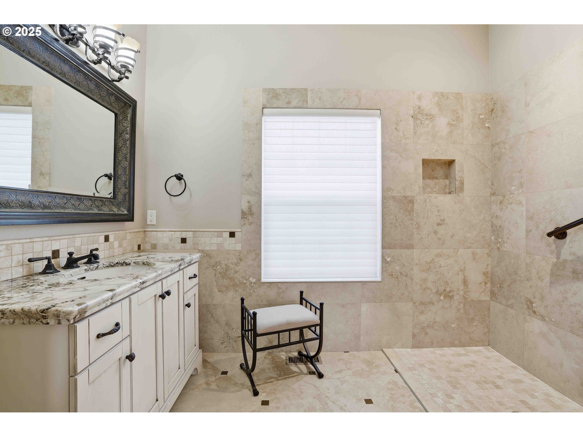 1016 SE 64TH CT, Vancouver, 4 Bedrooms Bedrooms, ,4.3 BathroomsBathrooms,Residential,For Sale,64TH,0,197645566