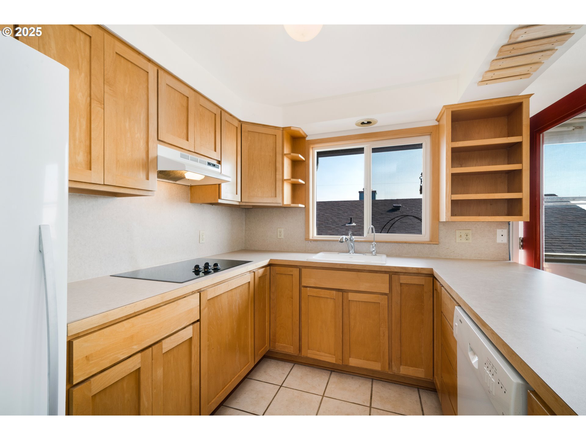 640 OCEAN RD, Manzanita, OR, 97130