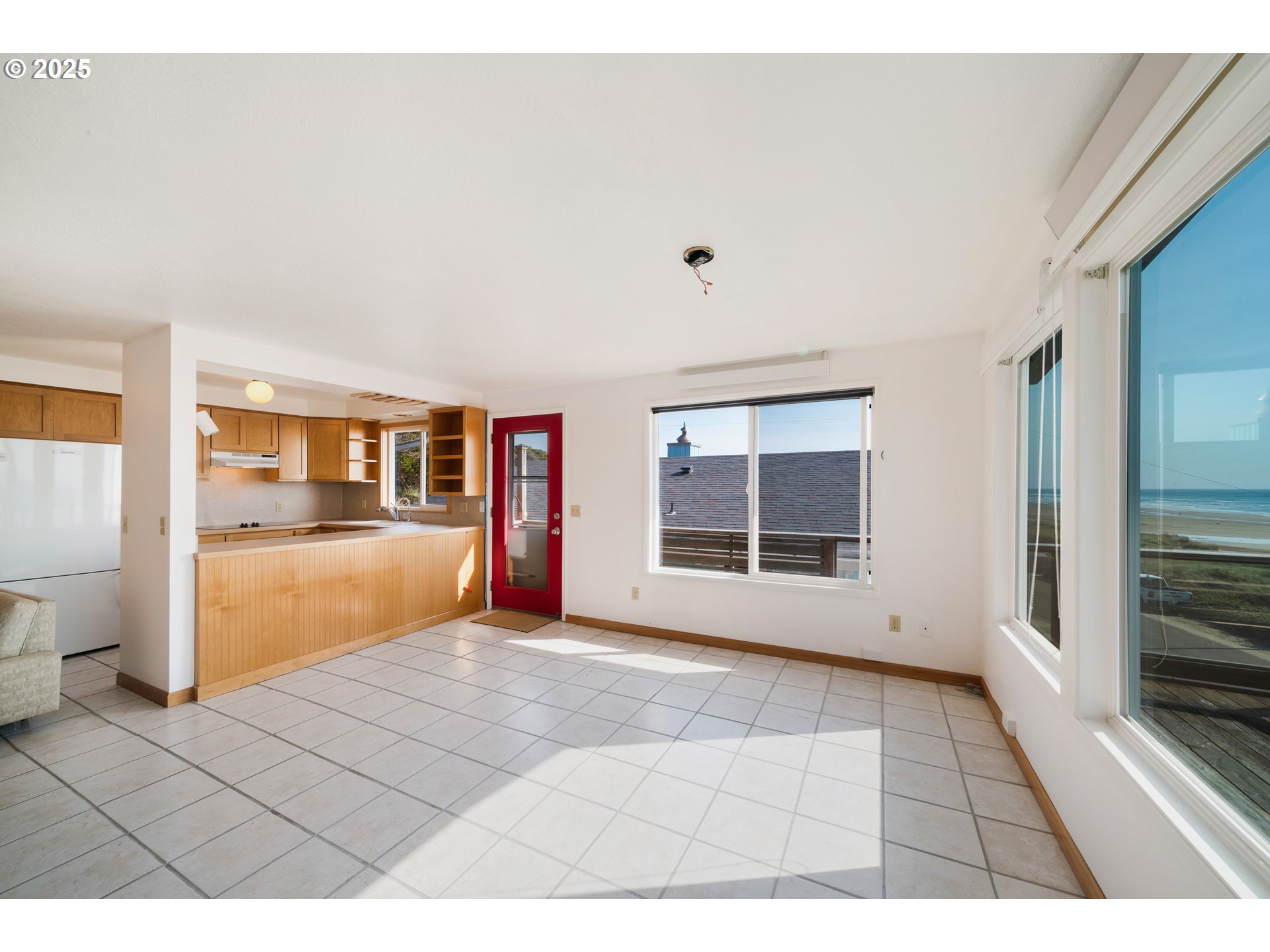 640 OCEAN RD, Manzanita, OR, 97130