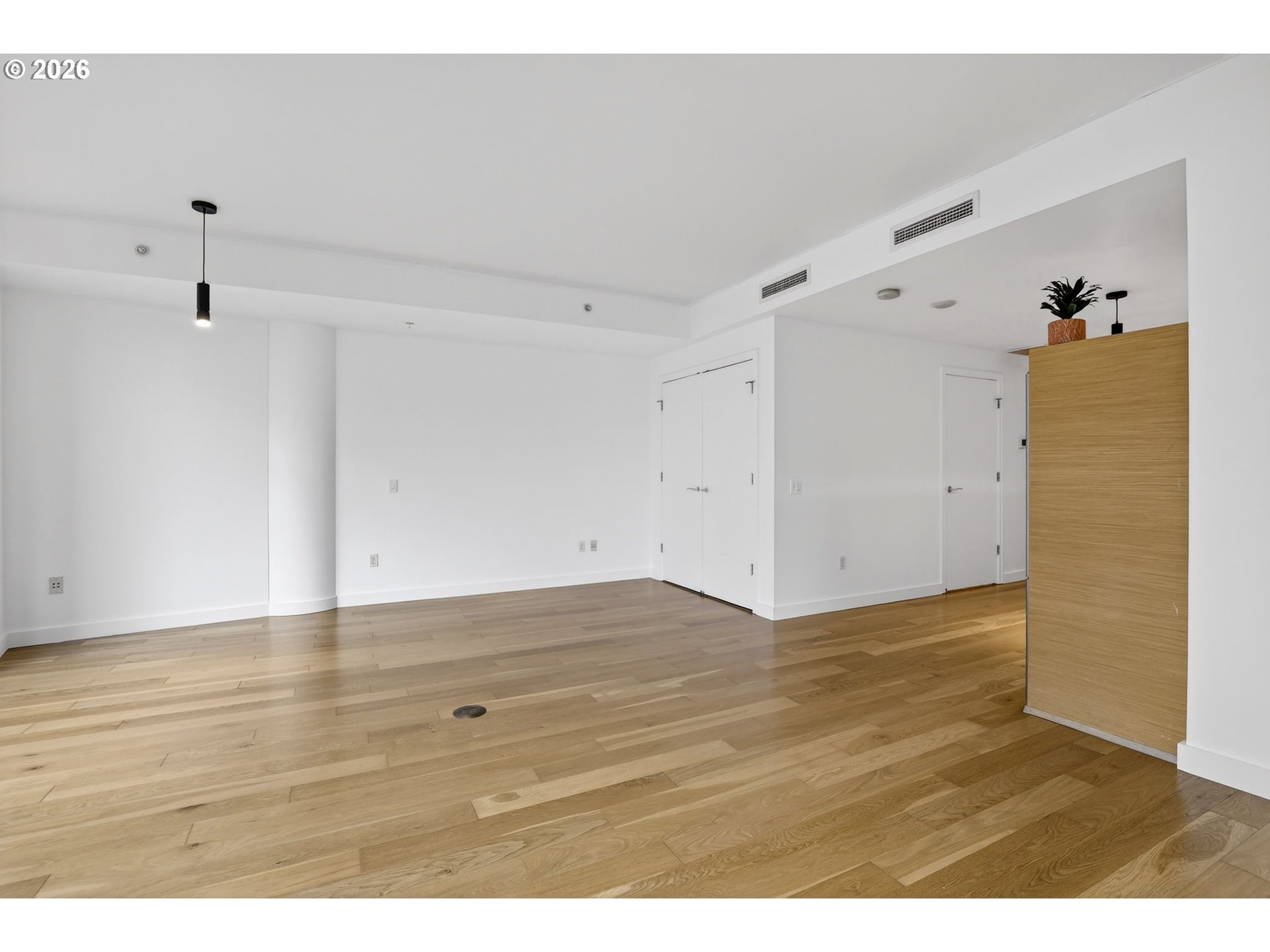 Photo #10: 197878903 Listing: Photo #10