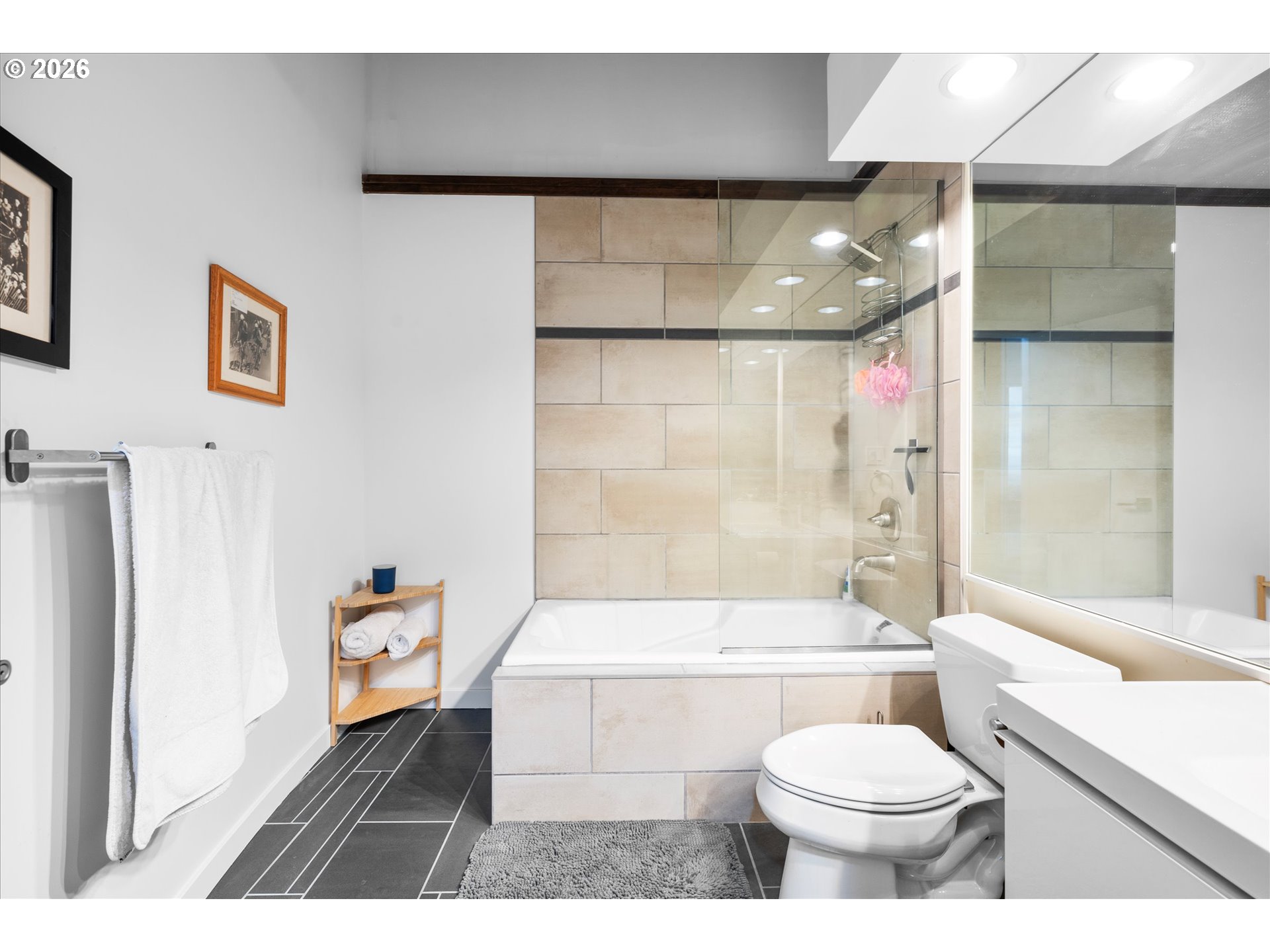 Photo #16: 197954694 Listing: Photo #16