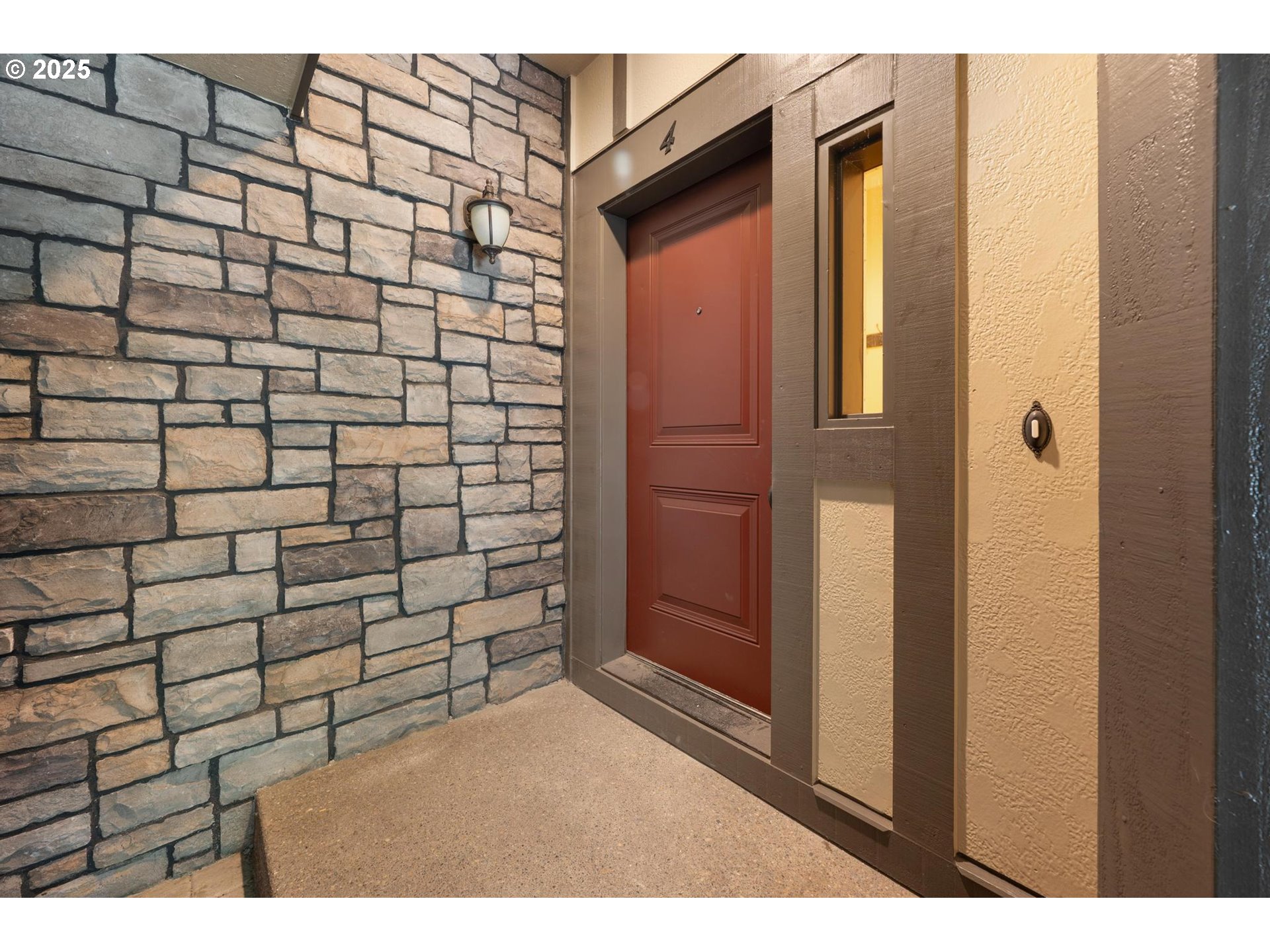 Photo #3: 198624072 Listing 
