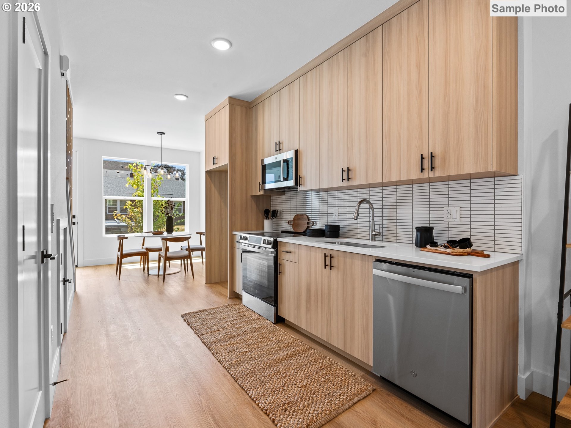 Photo #3: 199367445 Listing: Photo #3