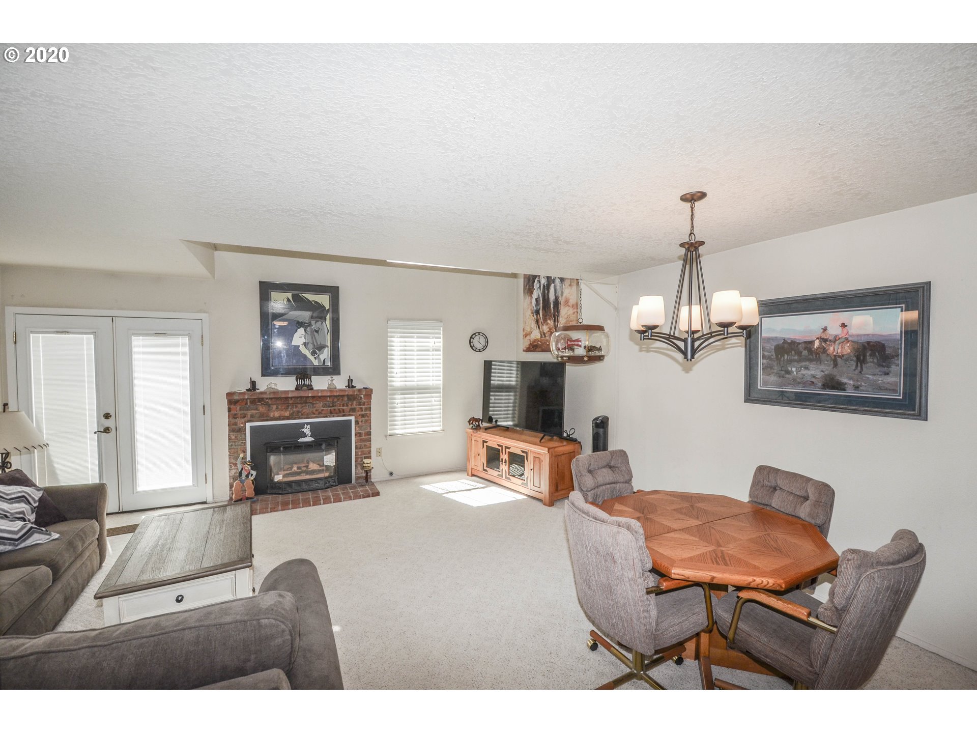 Photo #2: 20002897 Listing 