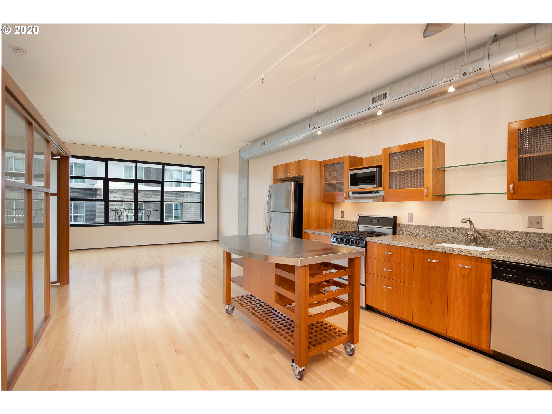 Photo #4: 20004363 Listing 