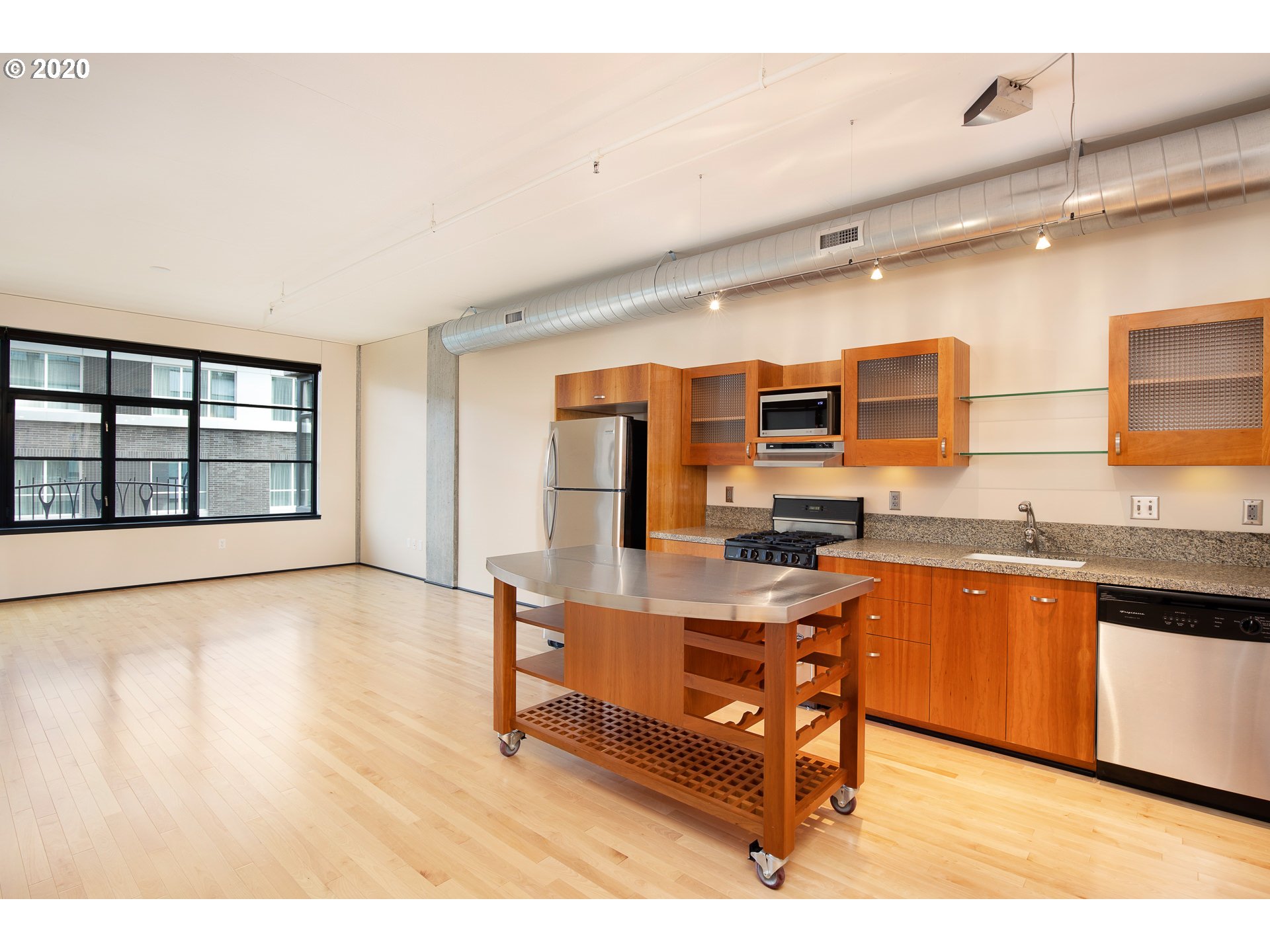 Photo #5: 20004363 Listing 