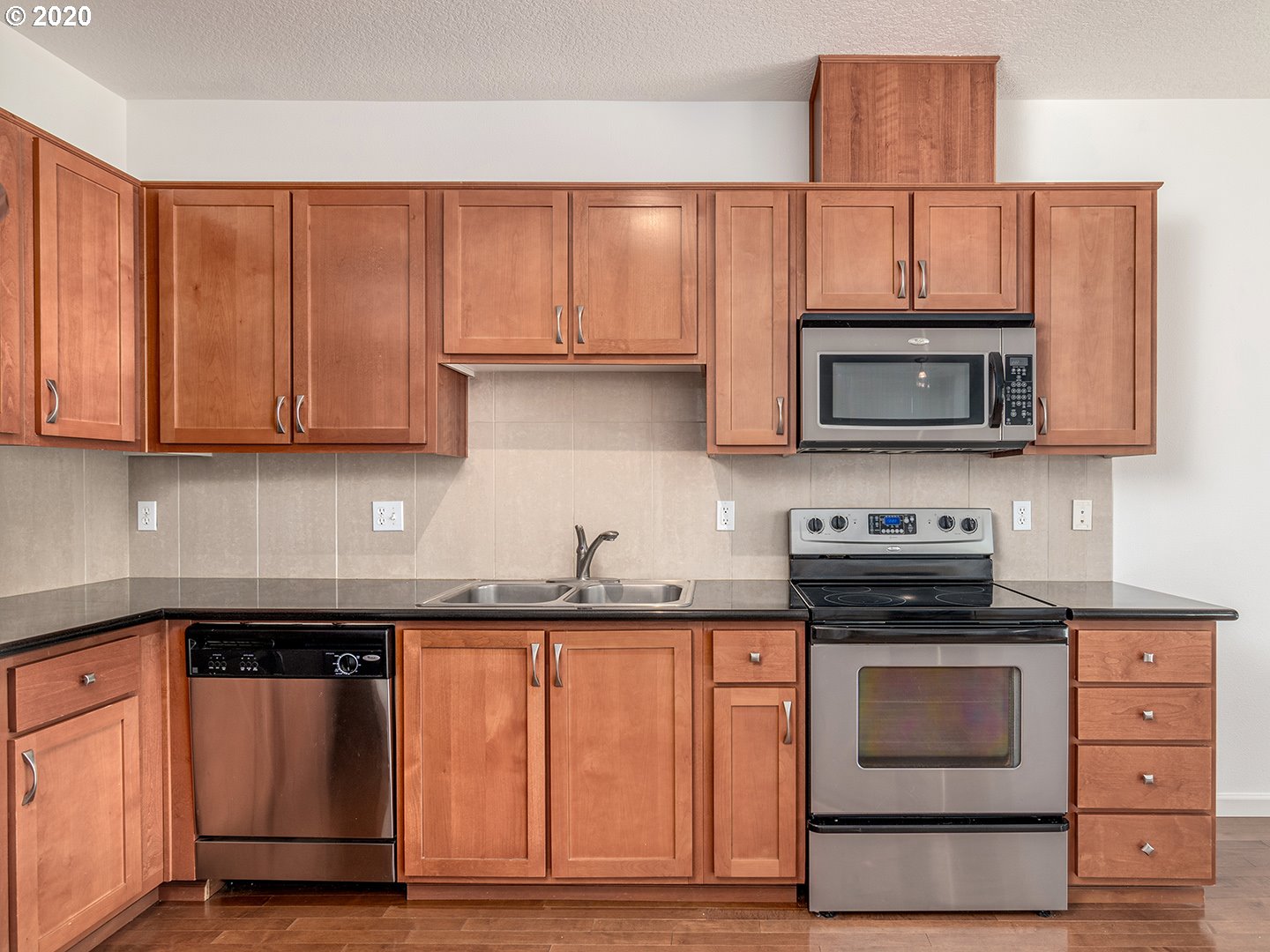 Photo #6: 20005295 Listing 
