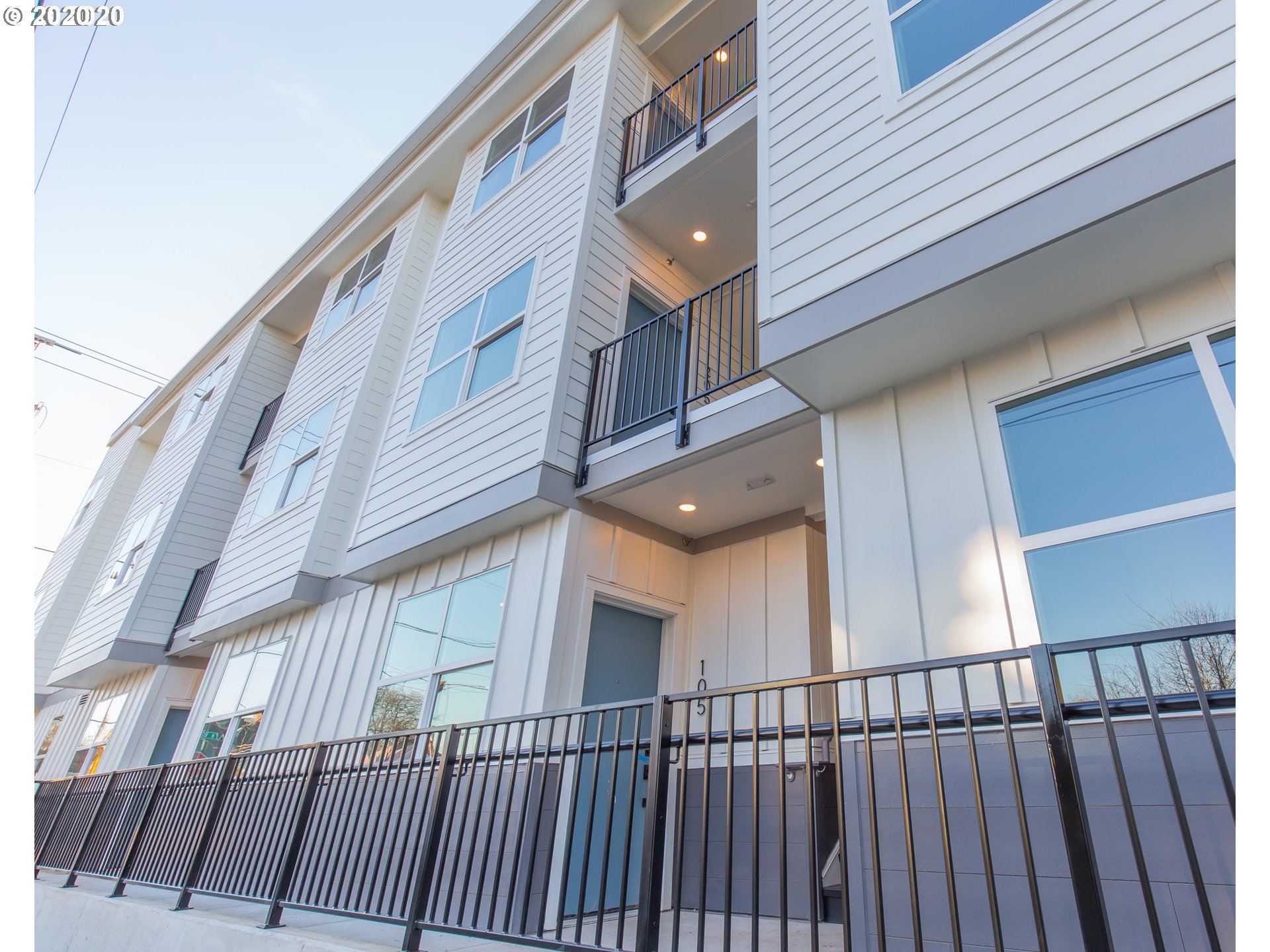 Photo #3: 20012011 Listing: Photo #3