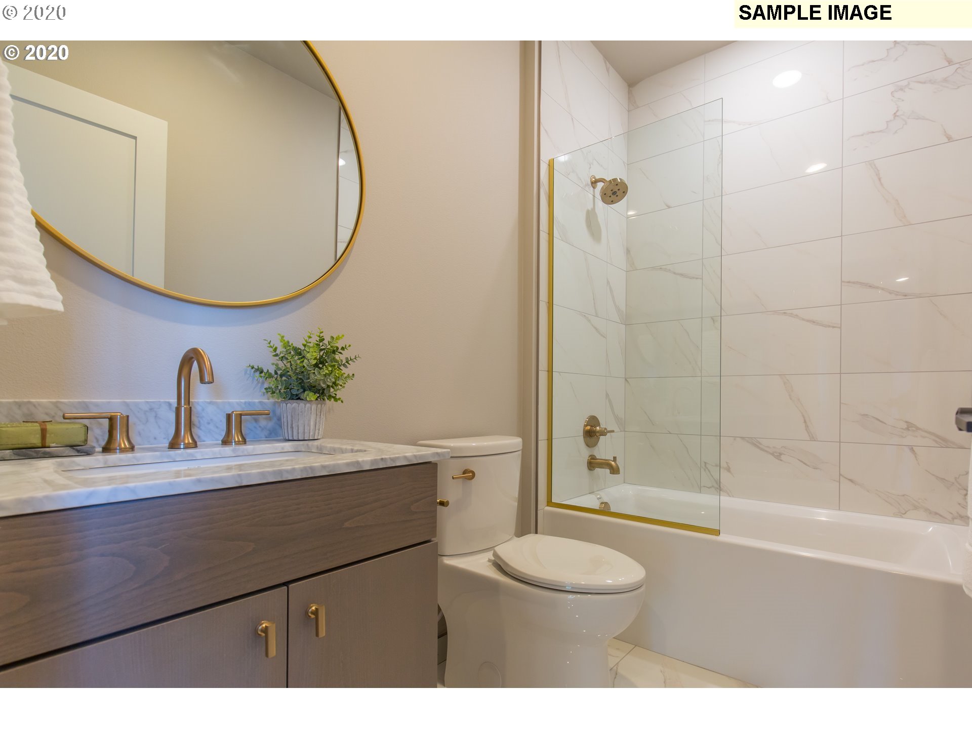 Photo #8: 20012011 Listing: Photo #8