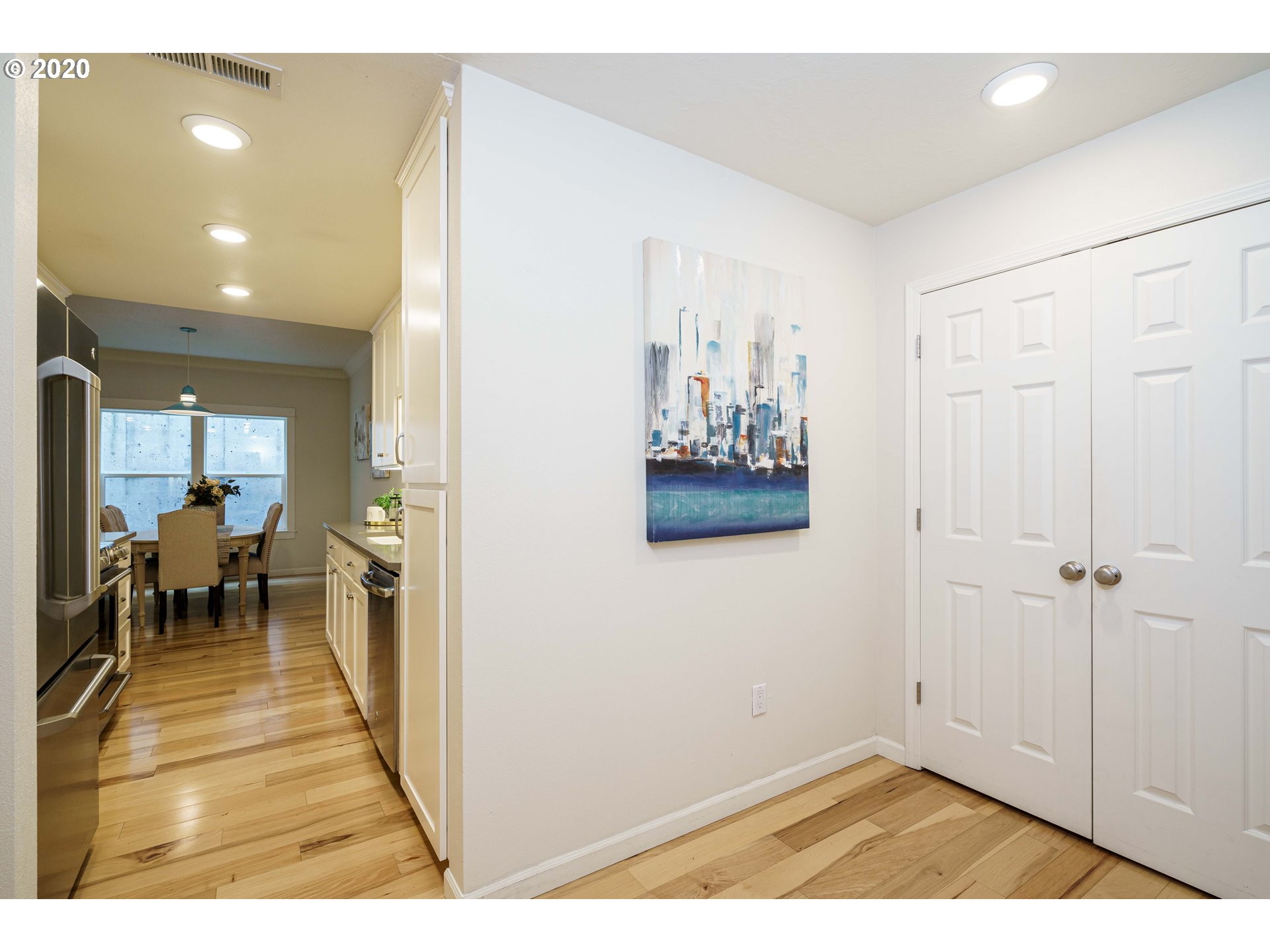 Photo #5: 20012014 Listing 