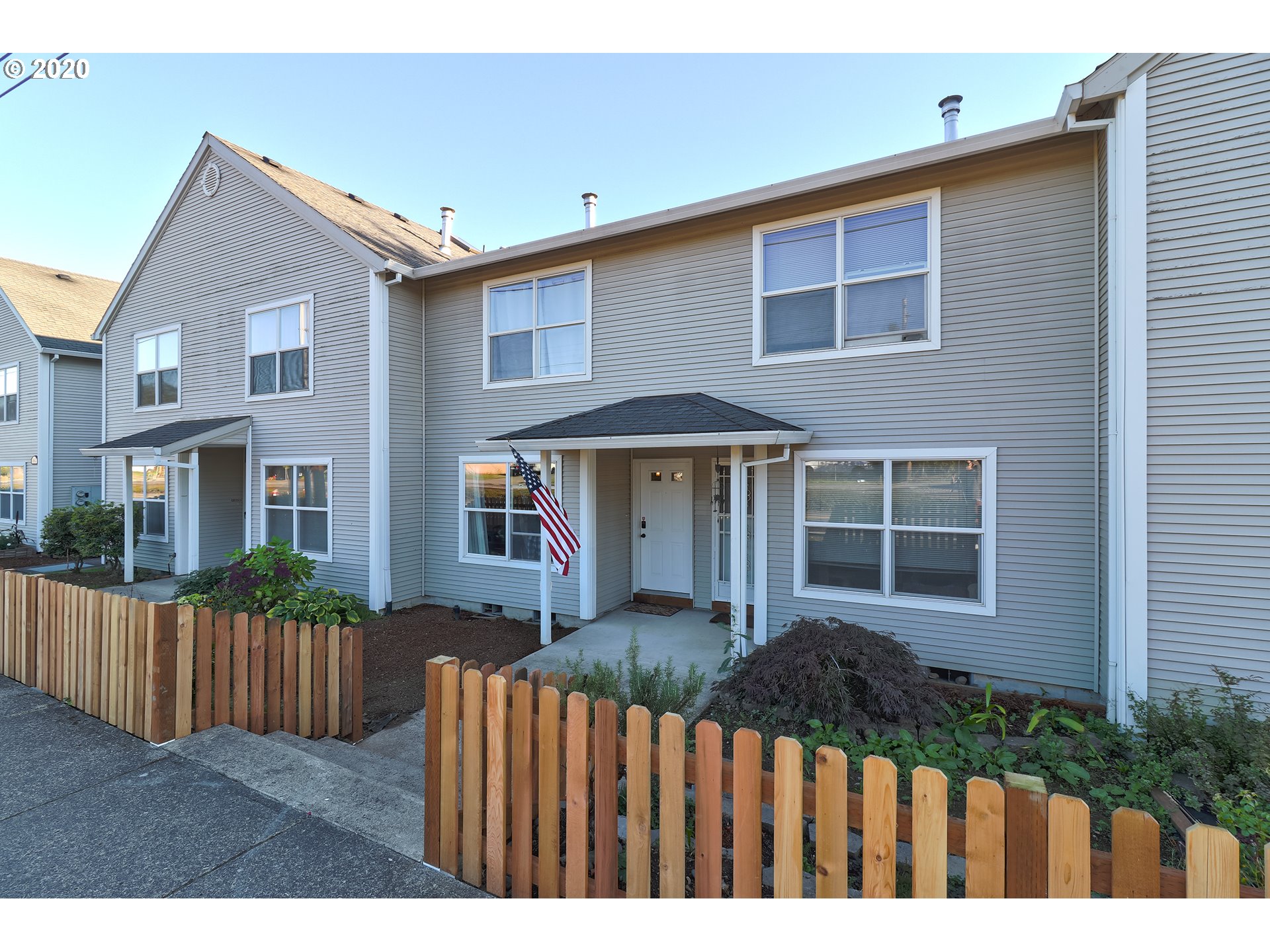 Photo #2: 20021339 Listing 