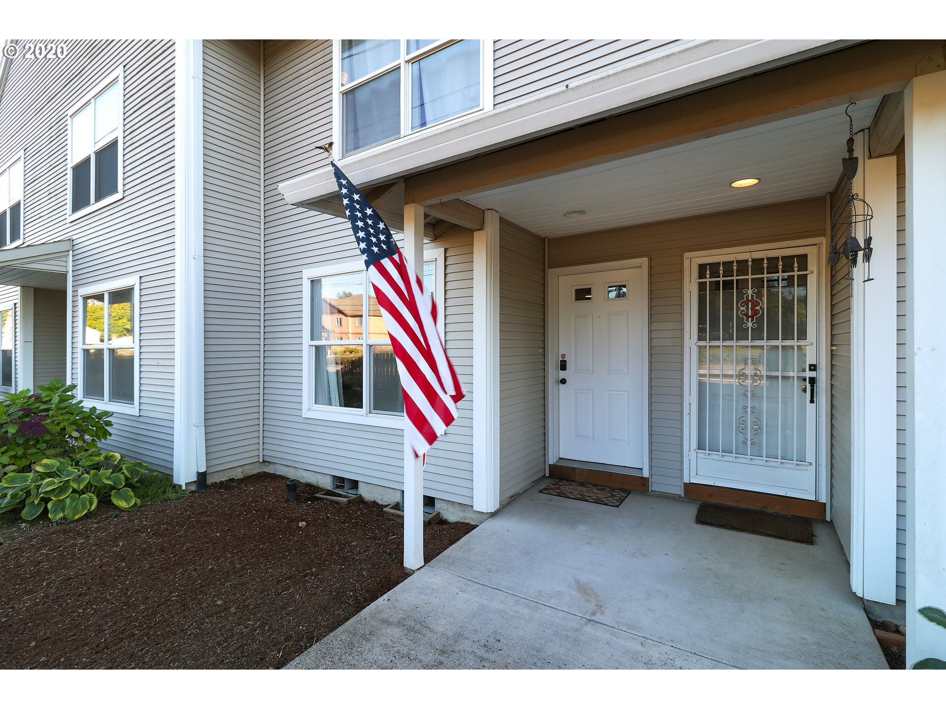 Photo #4: 20021339 Listing 