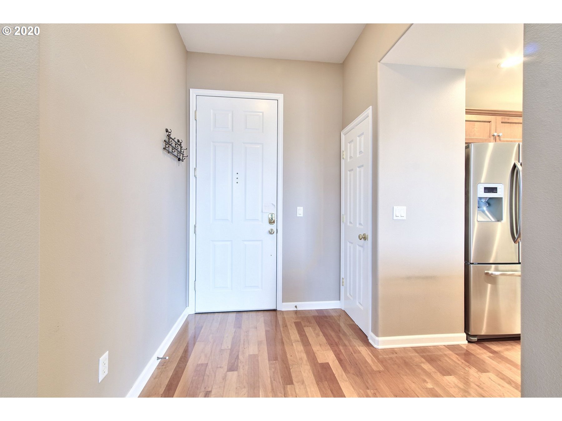 Photo #6: 20022692 Listing 
