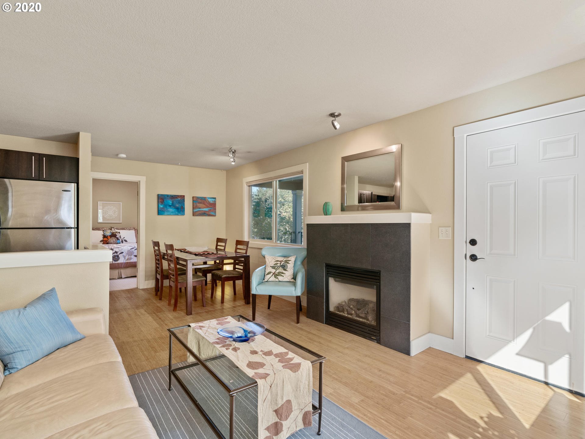 Photo #5: 20023797 Listing 