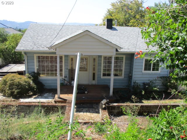 1524 NE TODD ST (1 of 31)