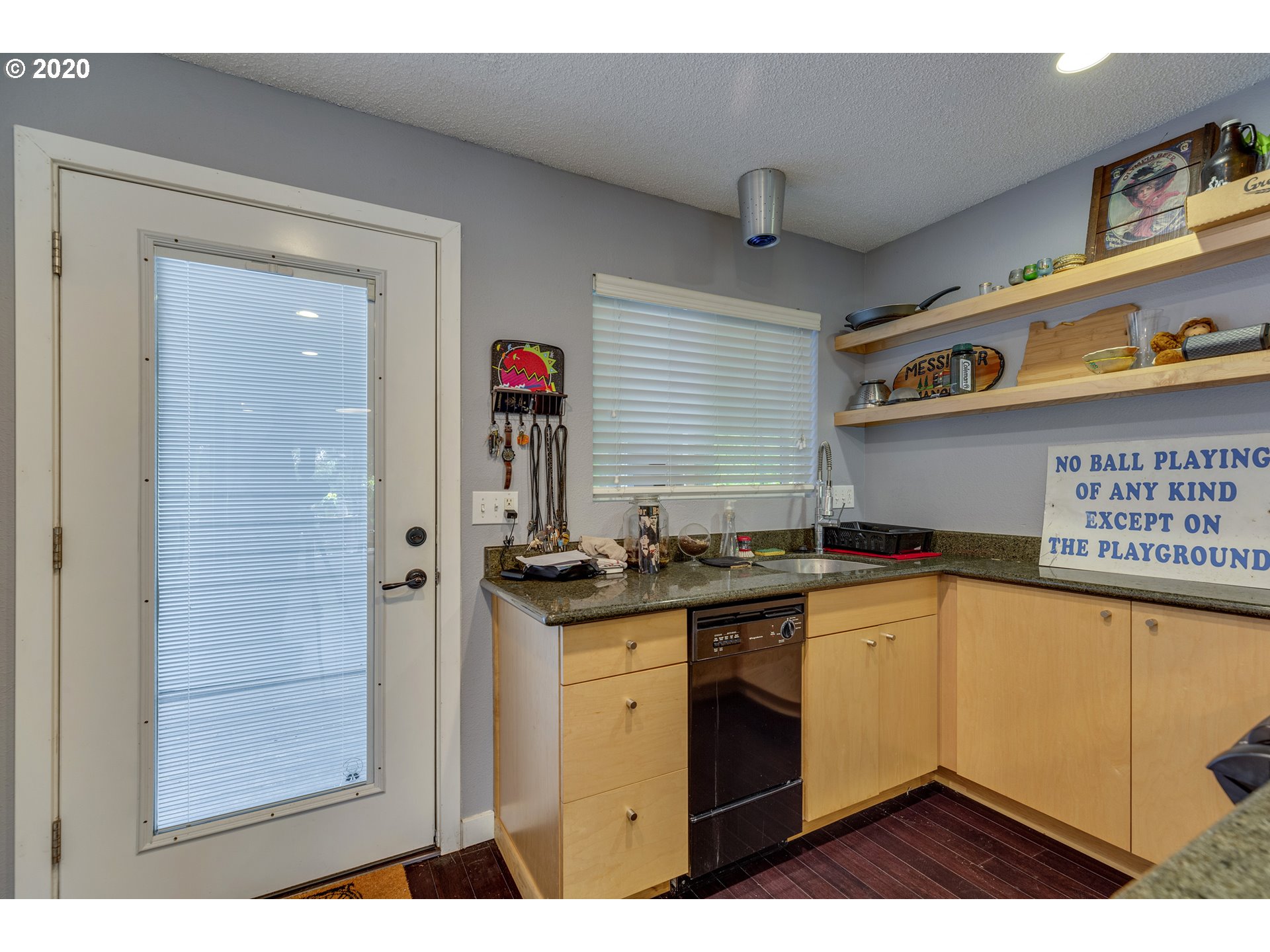 Photo #4: 20029194 Listing 