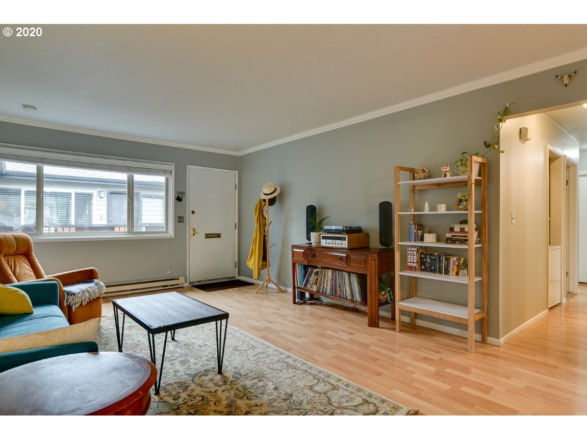 Photo #3: 20031469 Listing 