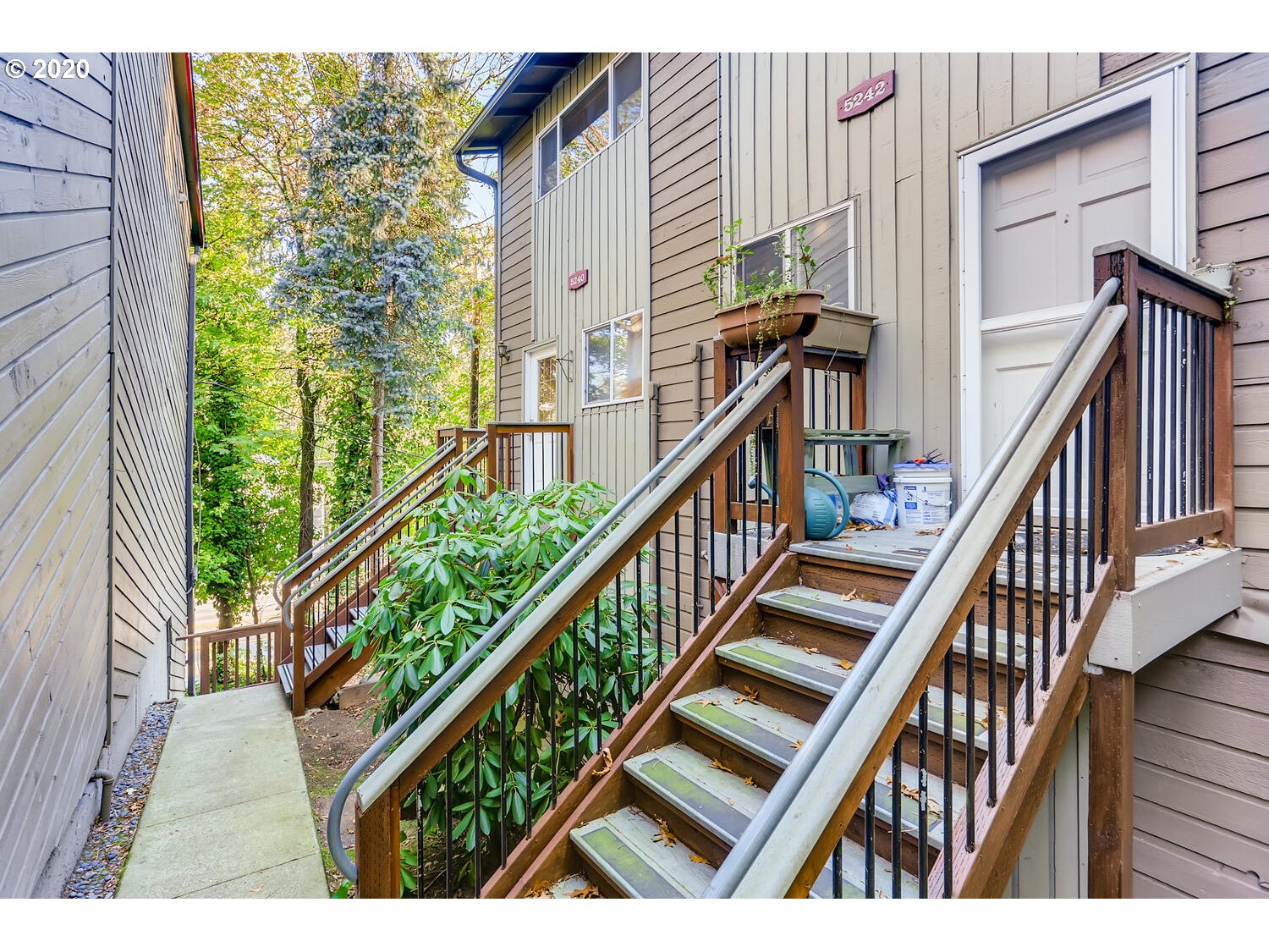Photo #2: 20034061 Listing 