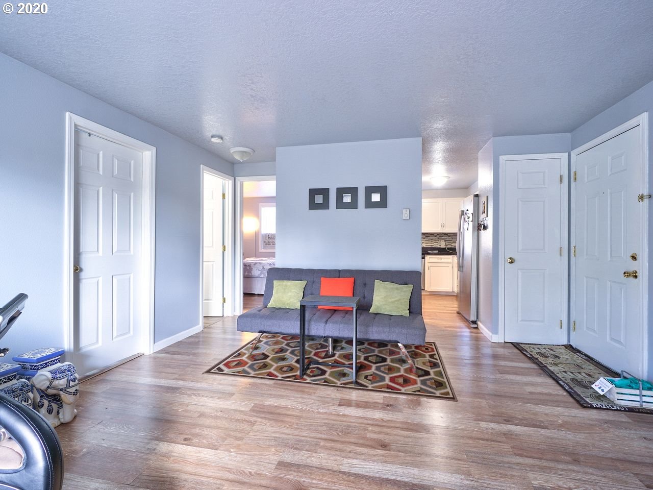 Photo #3: 20041396 Listing 
