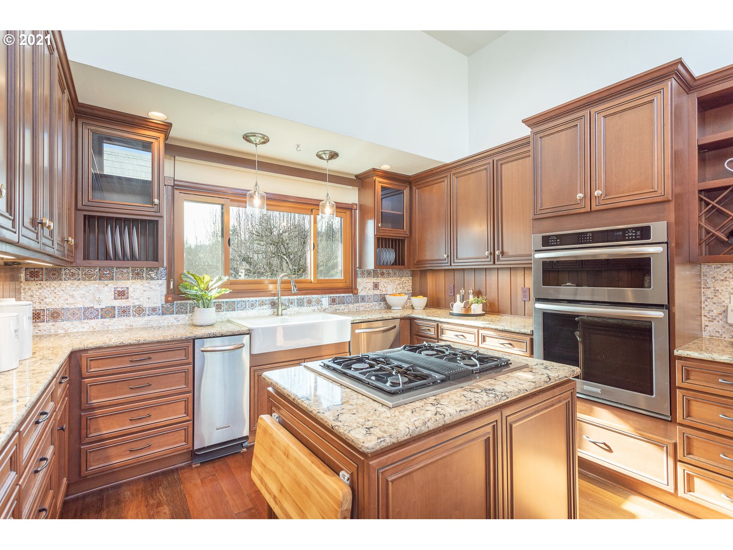 Photo #2: 20047326 Listing 