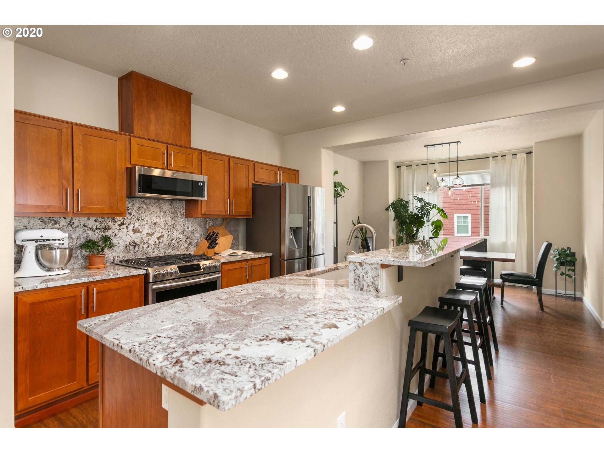 Photo #2: 20048618 Listing 