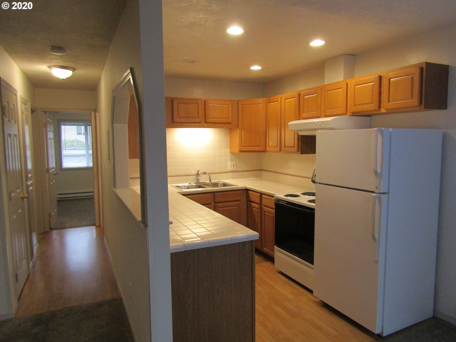 Photo #5: 20048873 Listing 